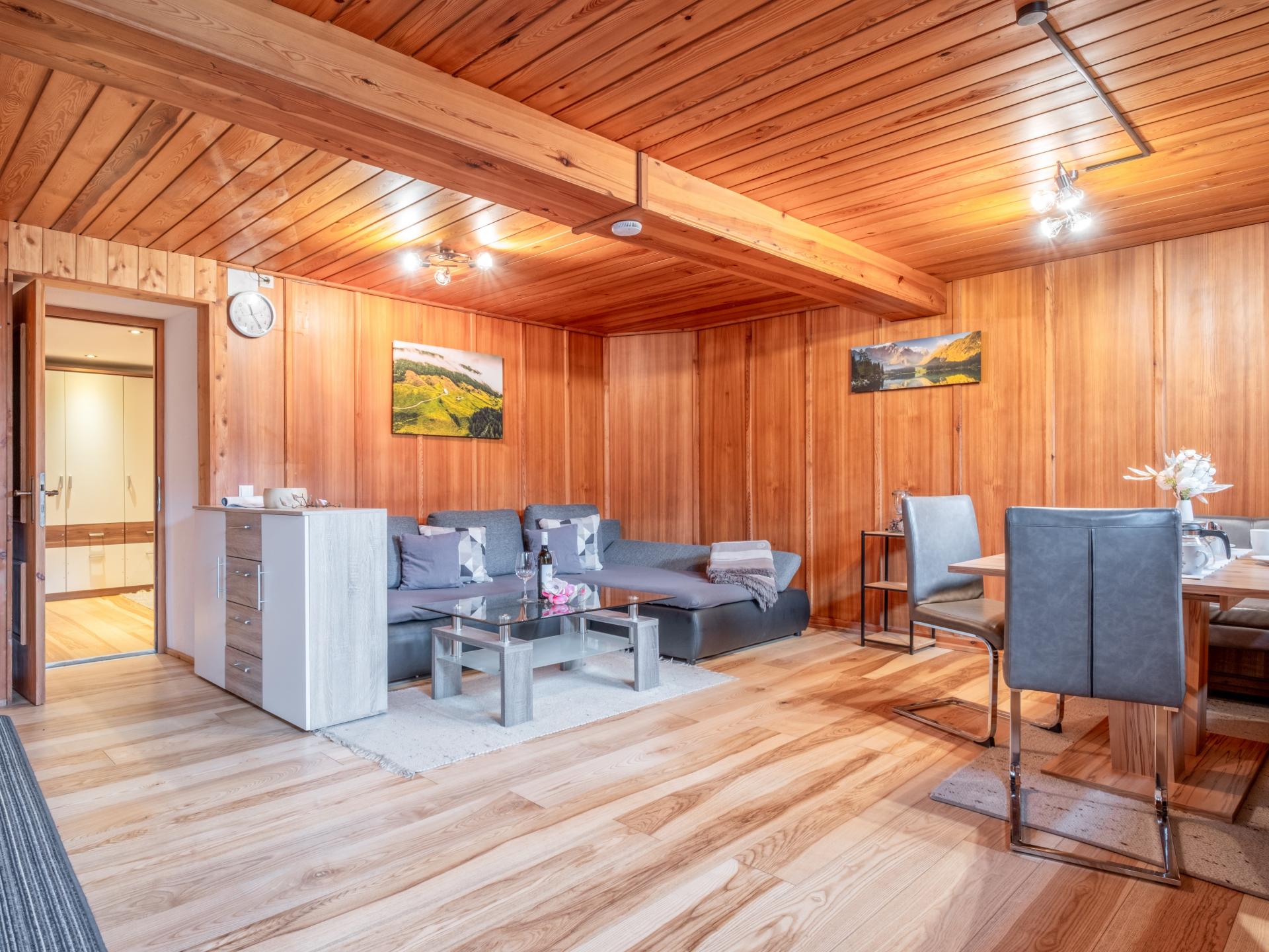 Ruim appartement voor 15 personen op werkende boerderij, vlakbij de skilift - foto 31