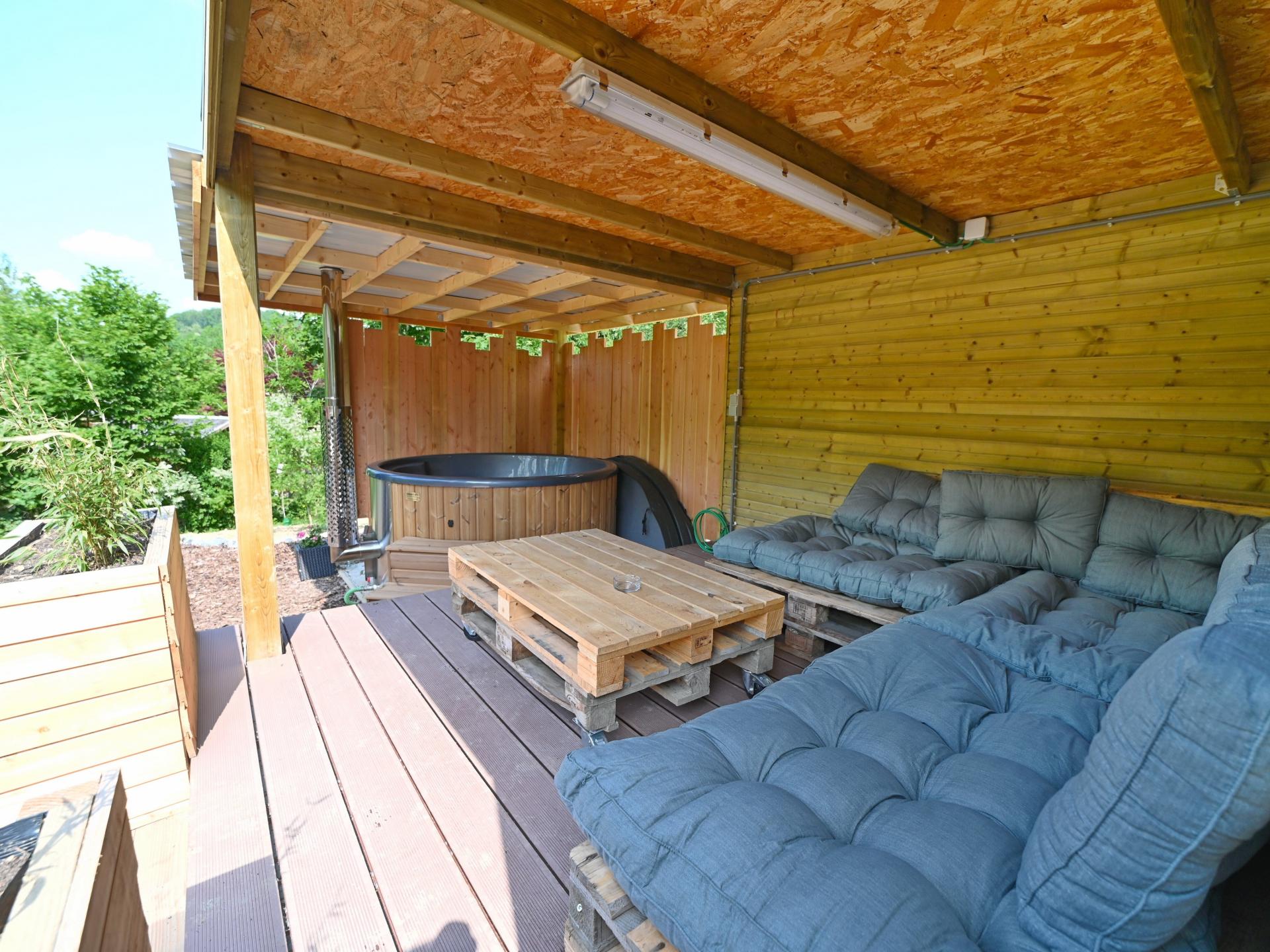 Vrijstaand ecovriendelijk vakantiehuis met hottub in Durbuy - foto 13