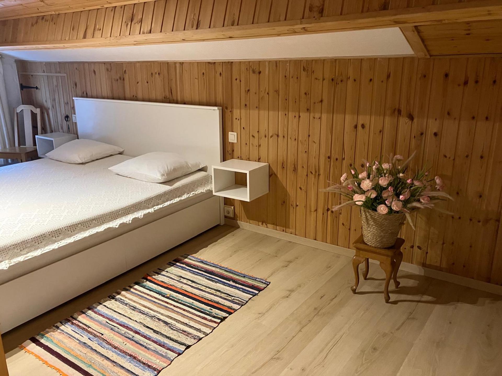 Knus vakantiehuis met houtkachel en grote tuin aan de bosrand bij Trois-Ponts - foto 9
