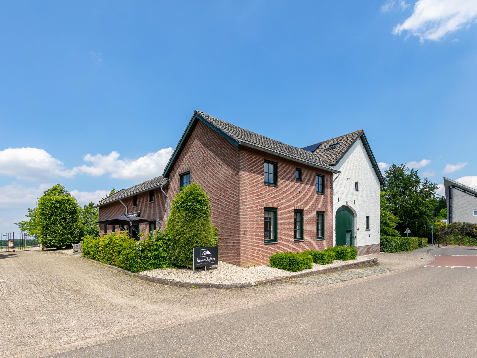 Luxe boerderijappartement met zonnig terras in heuvelachtig Klimmen - foto 13