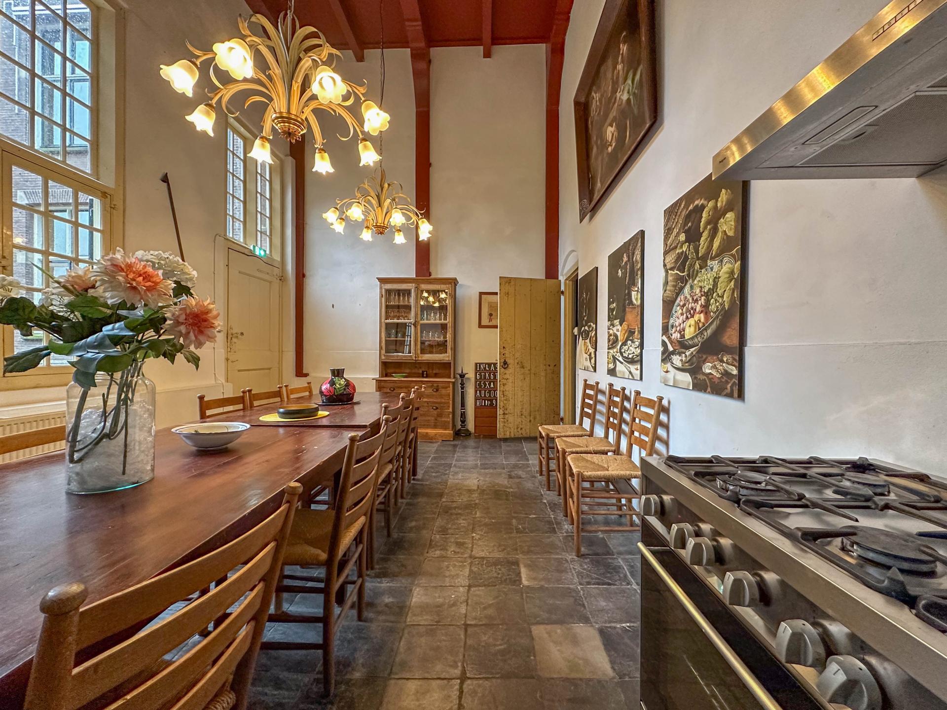 Historisch weeshuis in hartje Enkhuizen – unieke groepsaccommodatie voor 14 personen - foto 8