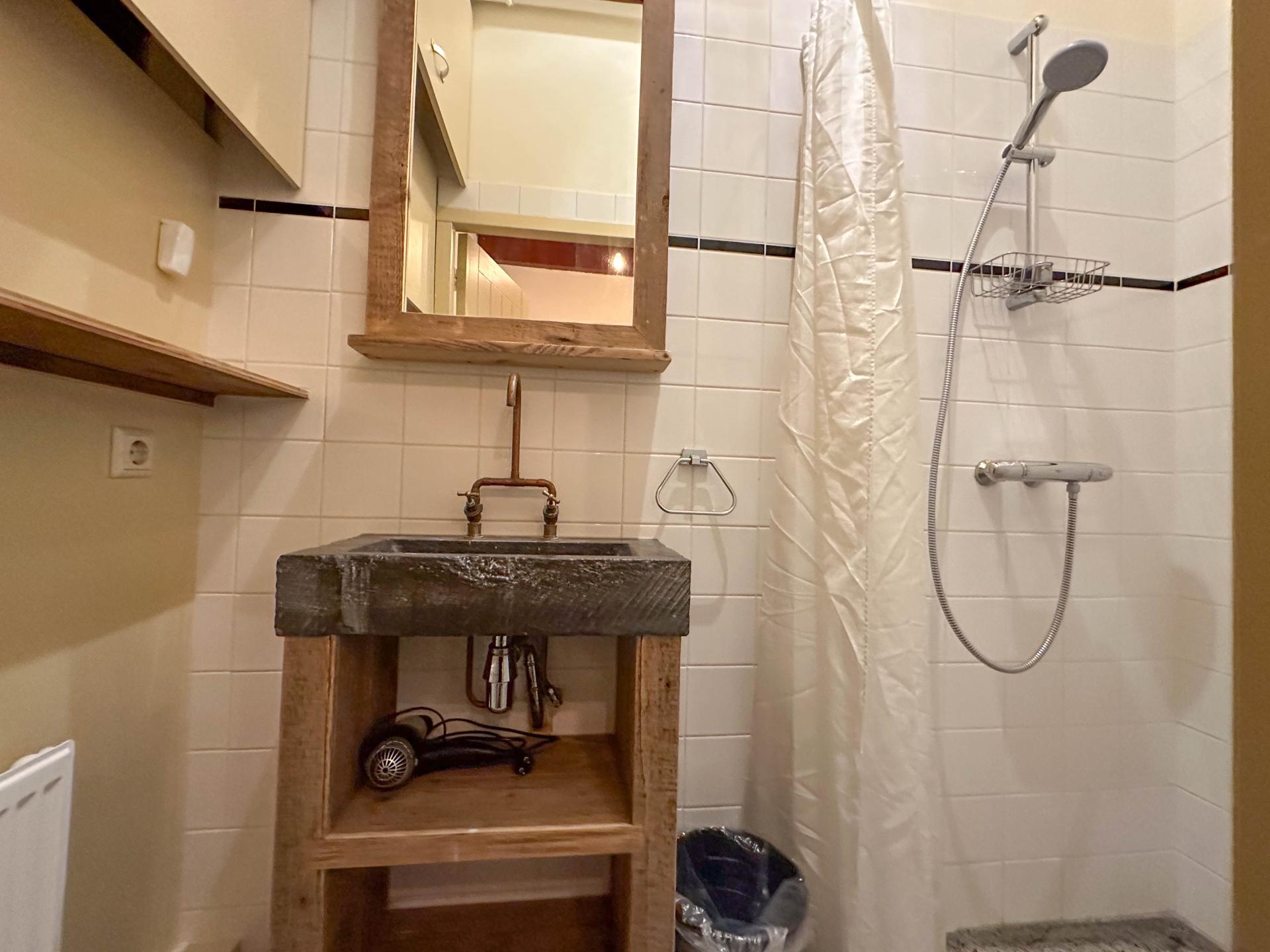 Historisch weeshuis in hartje Enkhuizen – unieke groepsaccommodatie voor 14 personen - foto 11