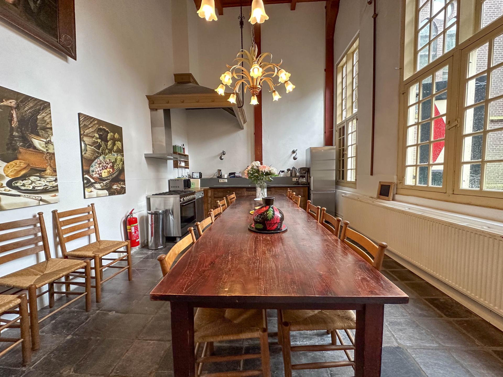 Historisch weeshuis in hartje Enkhuizen – unieke groepsaccommodatie voor 14 personen - foto 7