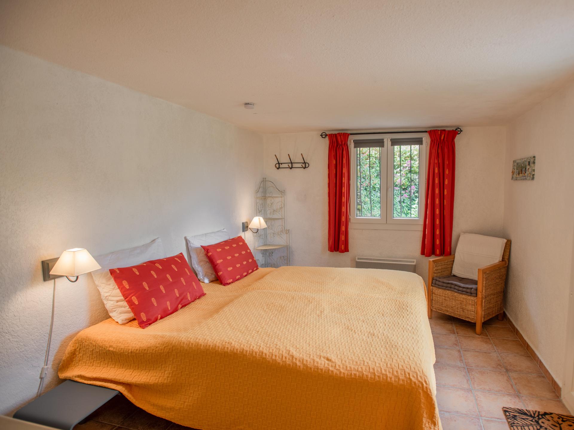 Vrijstaand huis in het bos bij Nans-les-Pins met 3 slaapkamers en terrassen - foto 17