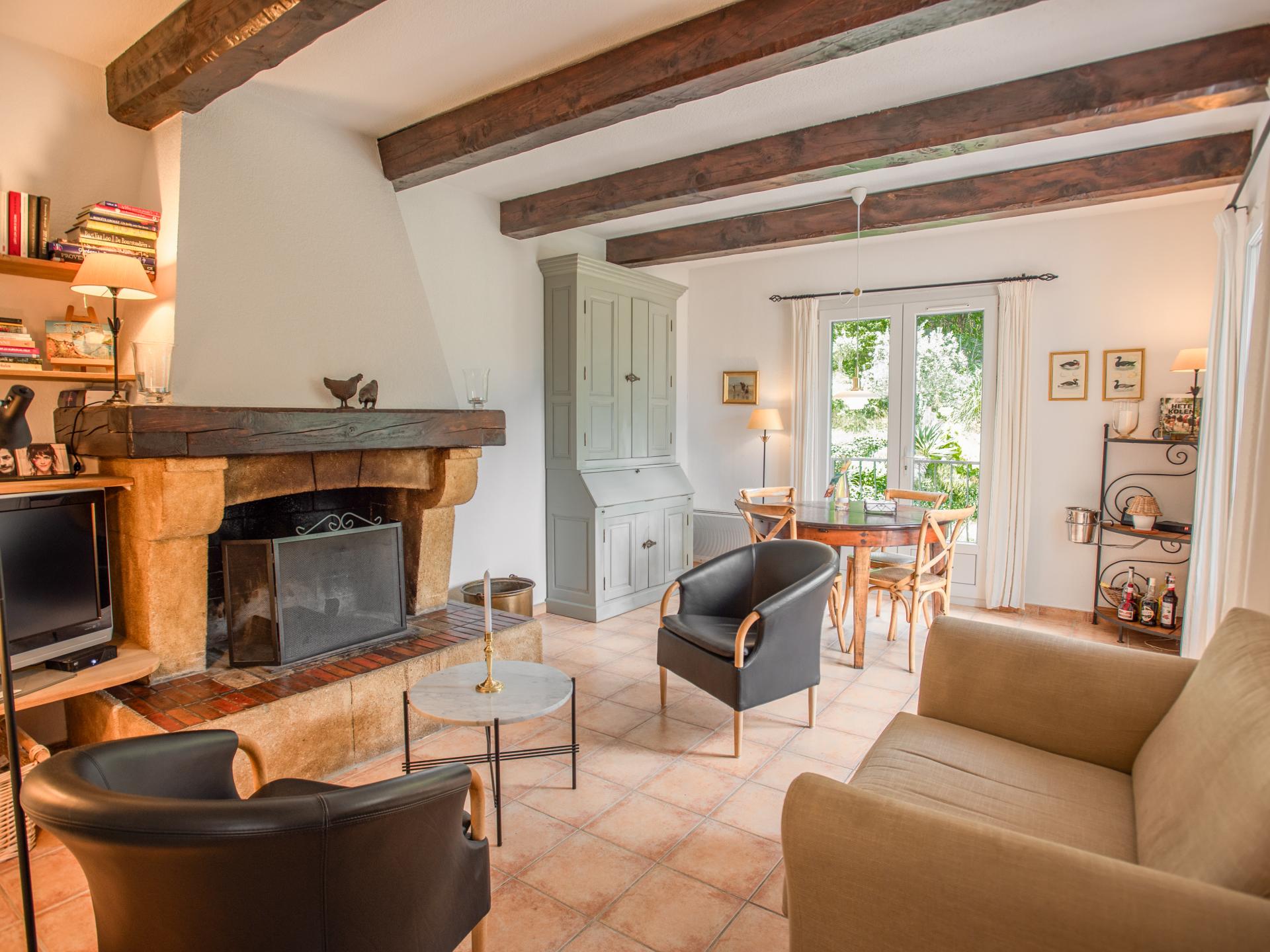 Vrijstaand huis in het bos bij Nans-les-Pins met 3 slaapkamers en terrassen - foto 8