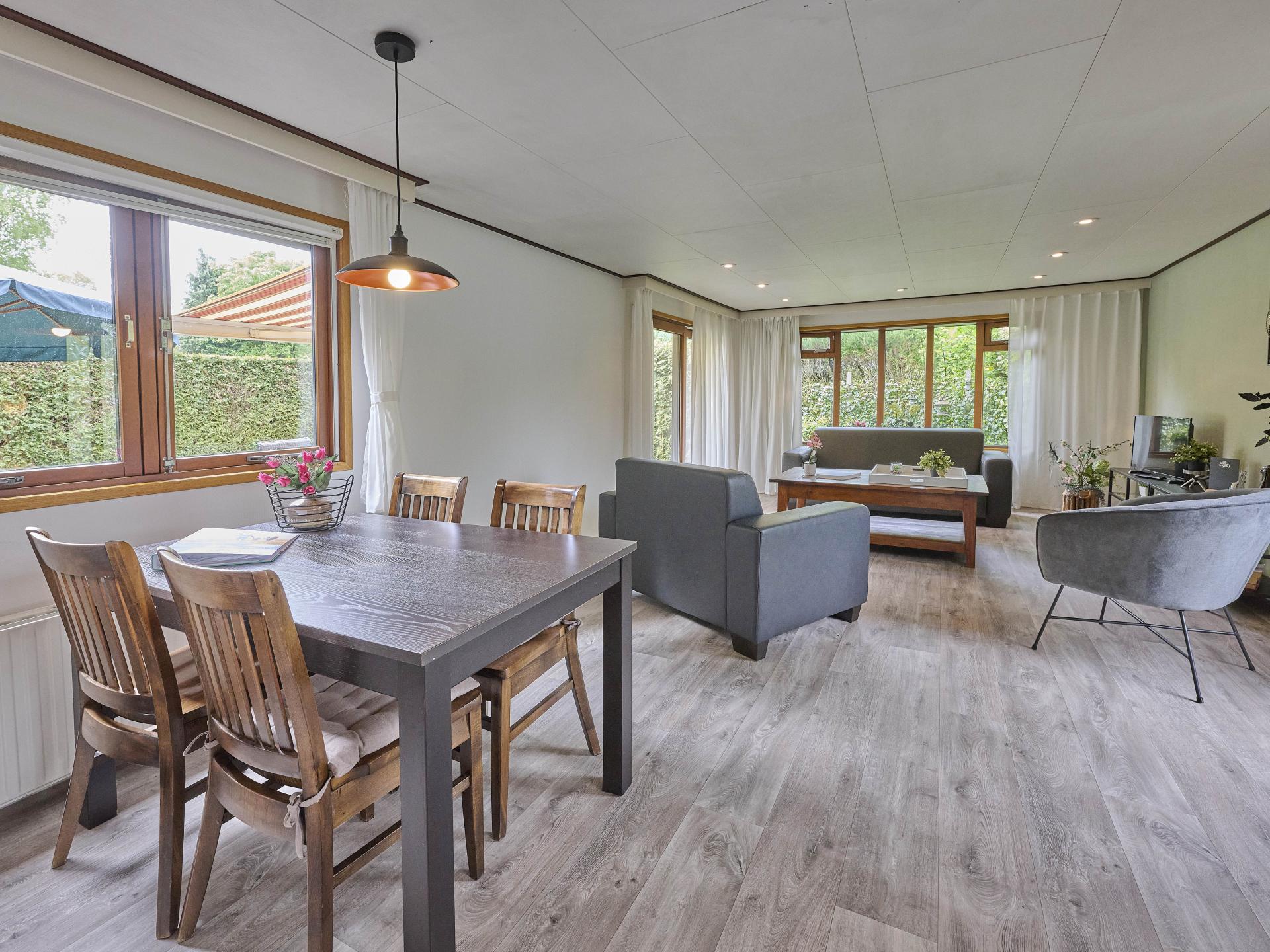 Huisdiervriendelijk chalet met omheinde tuin op Bospark de Wervelwind - foto 10