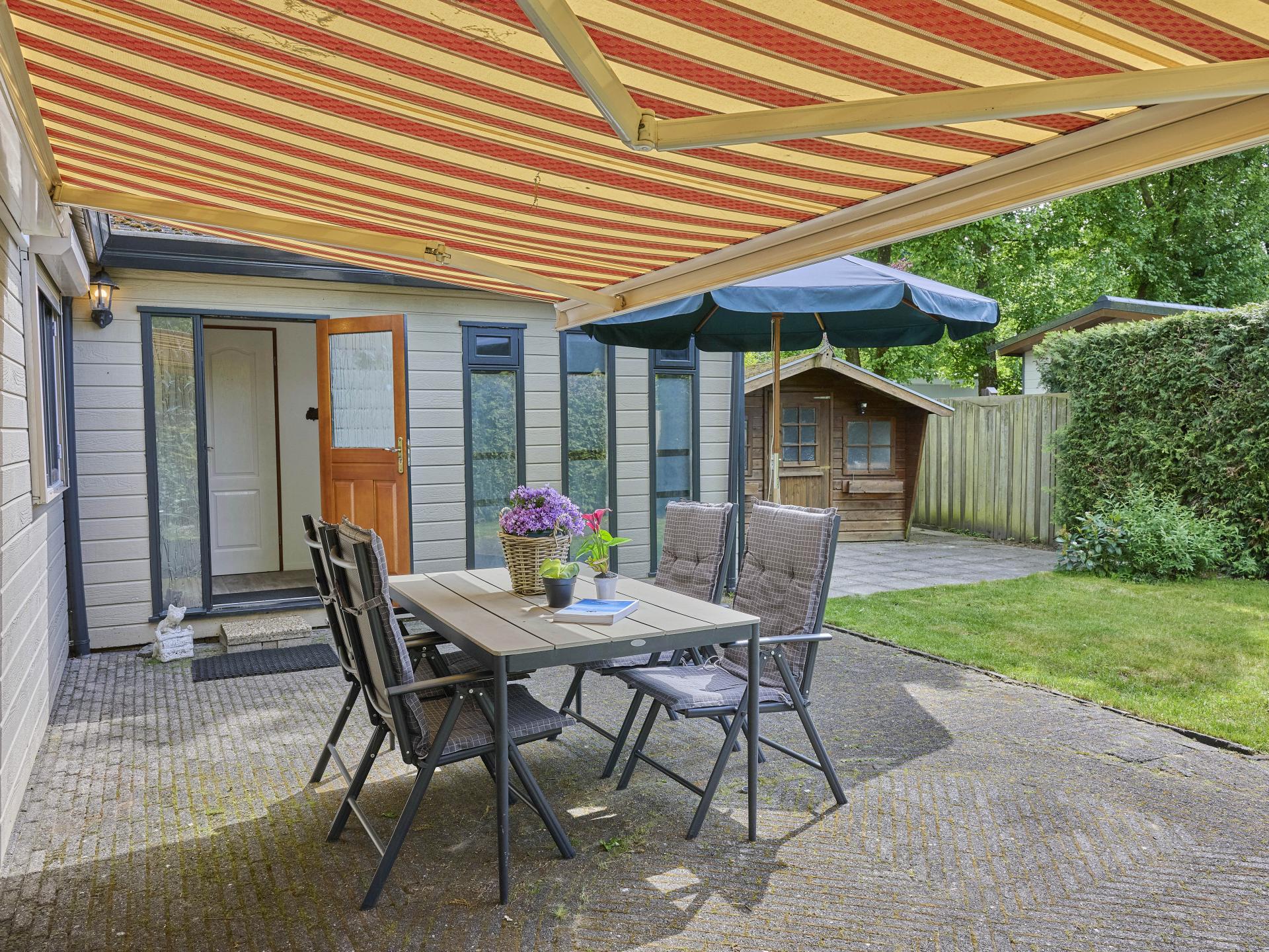 Huisdiervriendelijk chalet met omheinde tuin op Bospark de Wervelwind - foto 8
