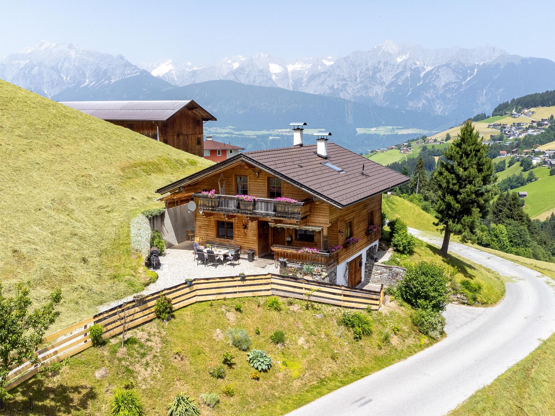 Vrijstaand chalet op de Kolsassberg met uitzicht op het Karwendelgebergte - foto 42