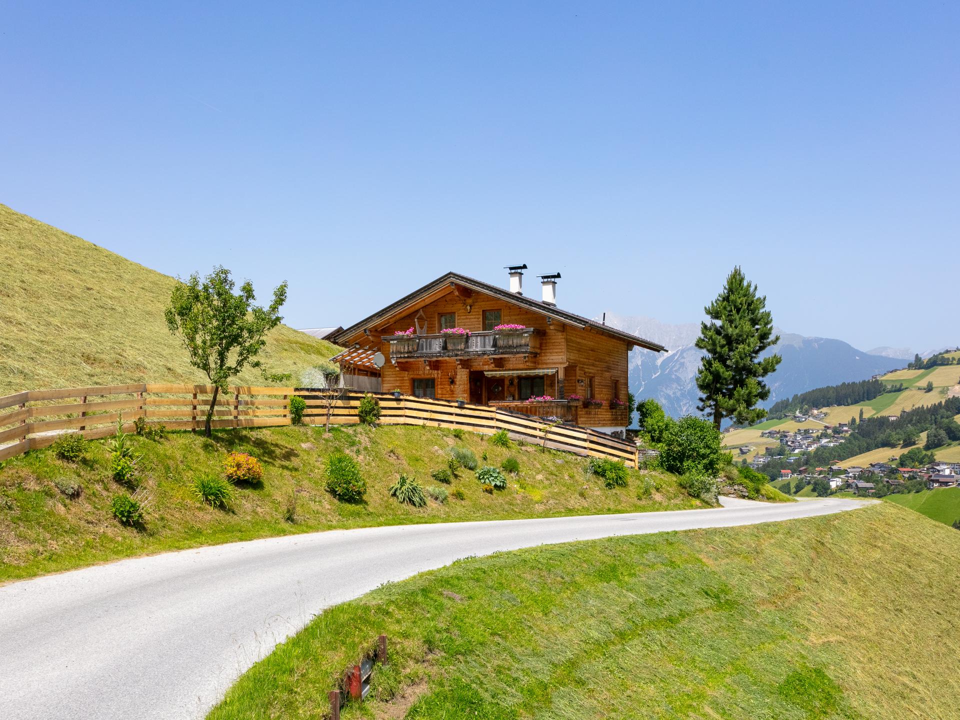 Vrijstaand chalet op de Kolsassberg met uitzicht op het Karwendelgebergte - foto 39