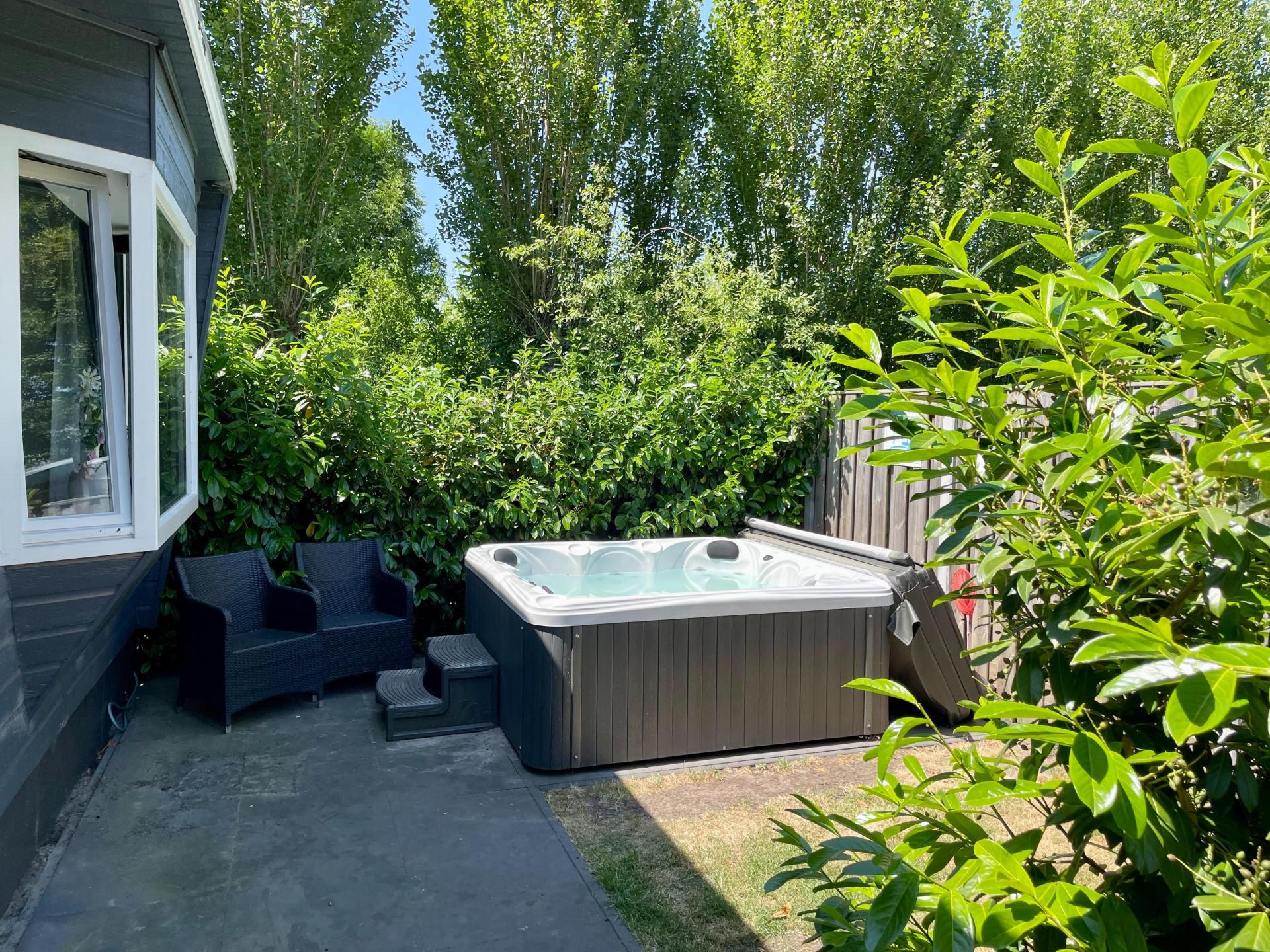 Wellnessbungalow bij de Efteling: ontspan in de Brabantse bossen - foto 7