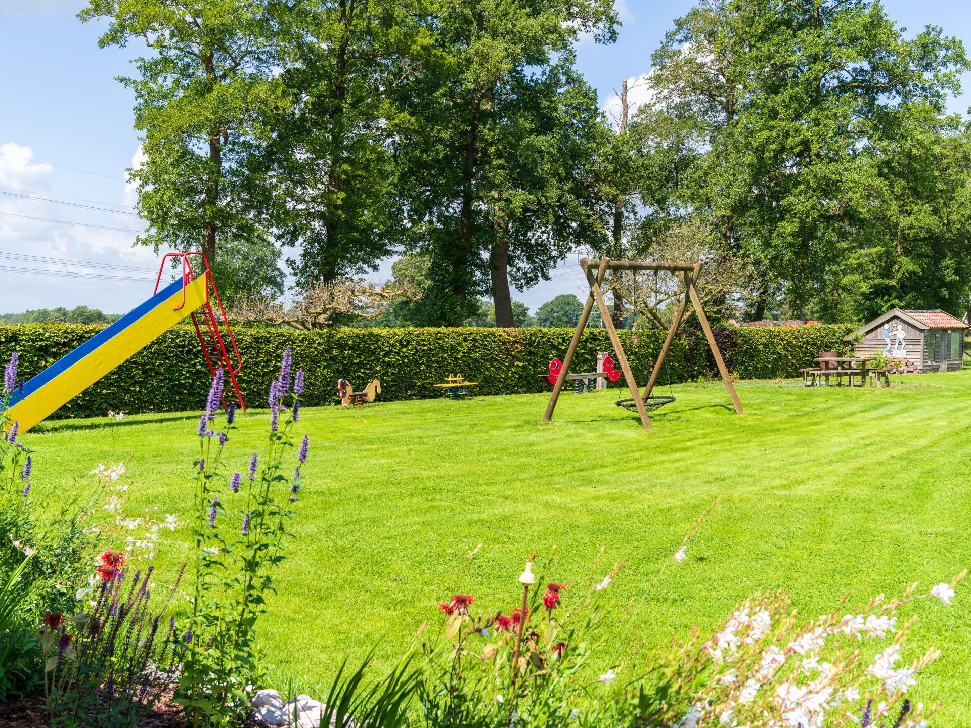 Weidezicht: Nieuw vakantiehuis met grote tuin in hartje Hellendoorn - foto 24
