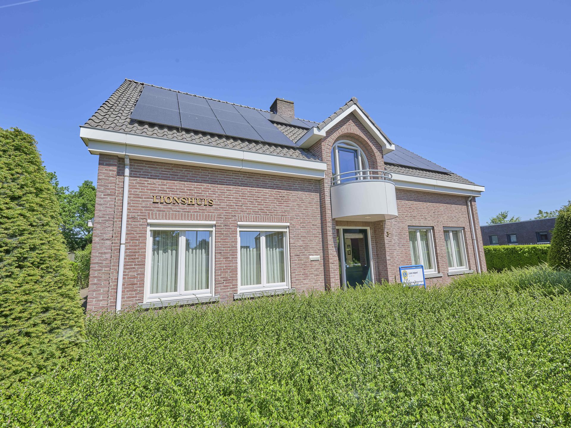 Toegankelijke designvilla in hartje Panningen, ideaal voor 6 personen - foto 2