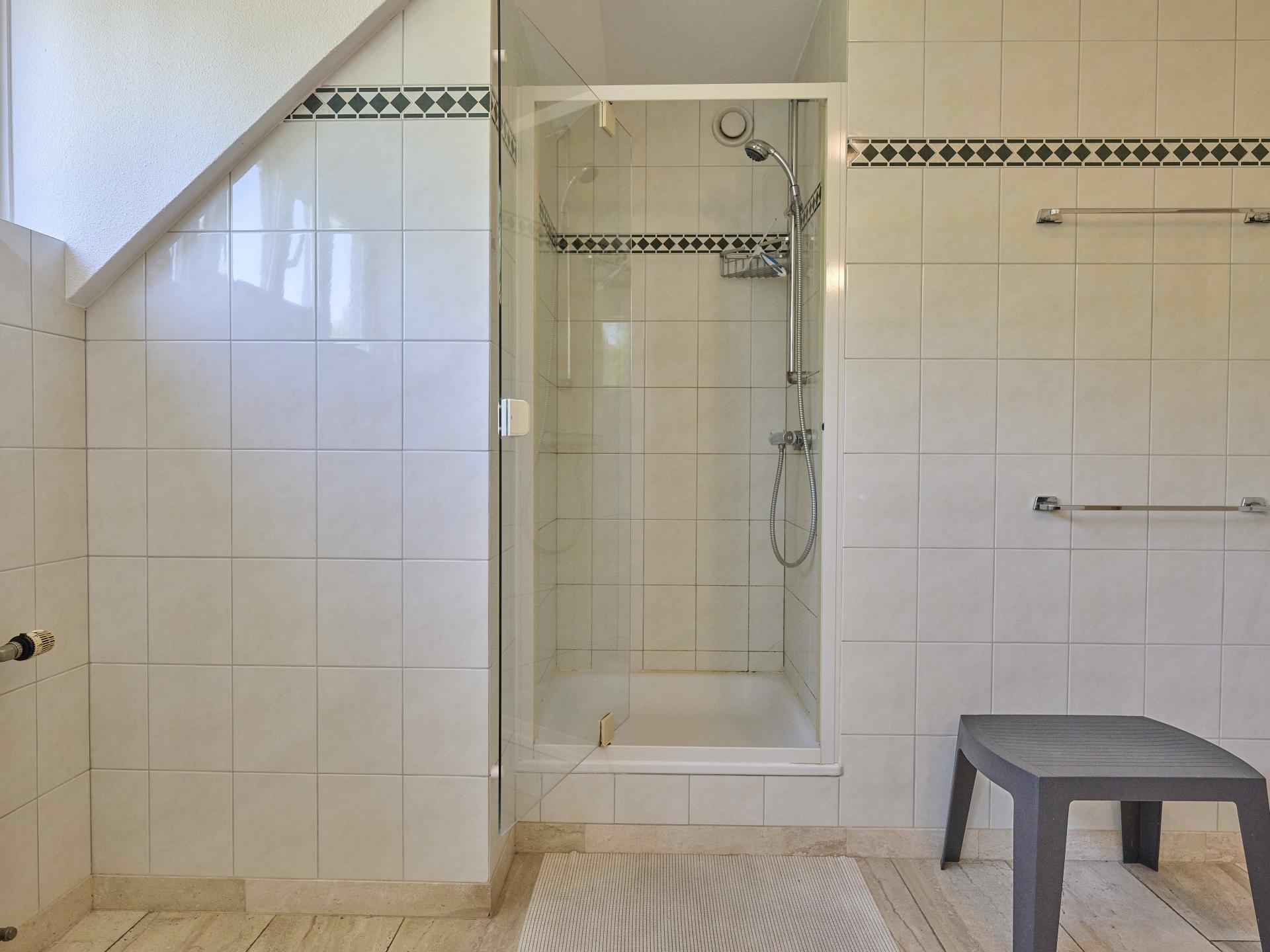 Toegankelijke designvilla in hartje Panningen, ideaal voor 6 personen - foto 9