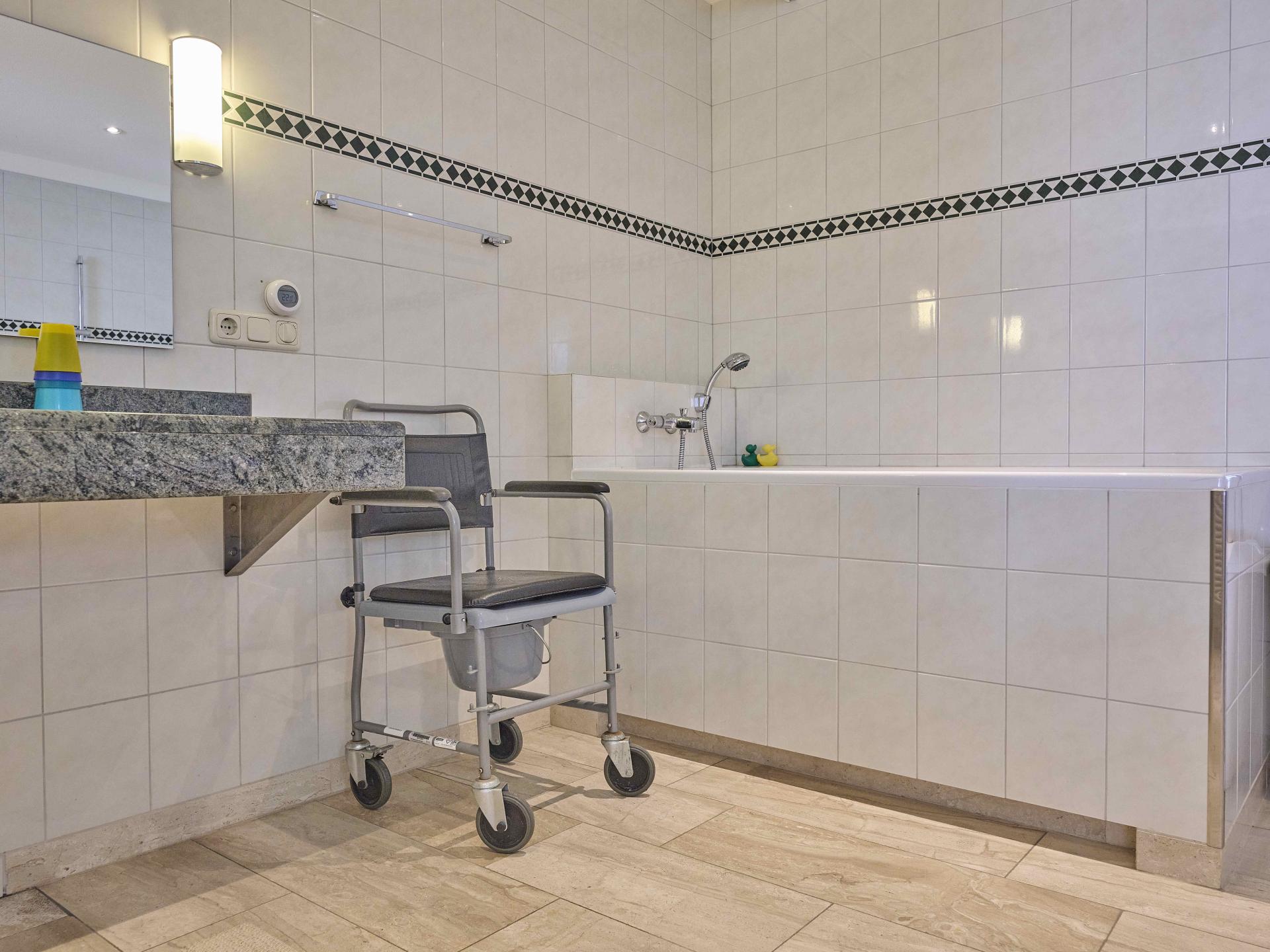 Toegankelijke designvilla in hartje Panningen, ideaal voor 6 personen - foto 33