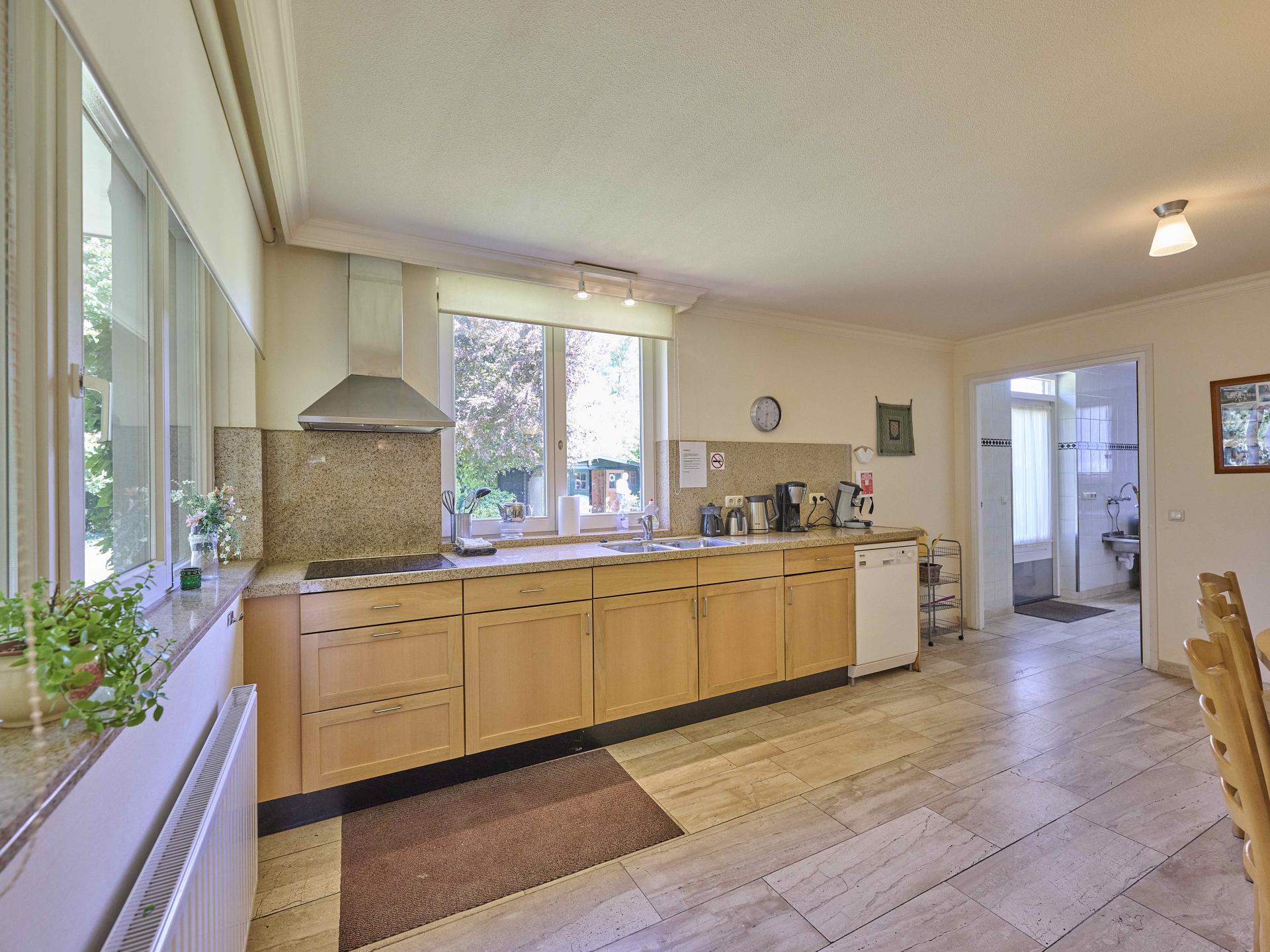 Toegankelijke designvilla in hartje Panningen, ideaal voor 6 personen - foto 7