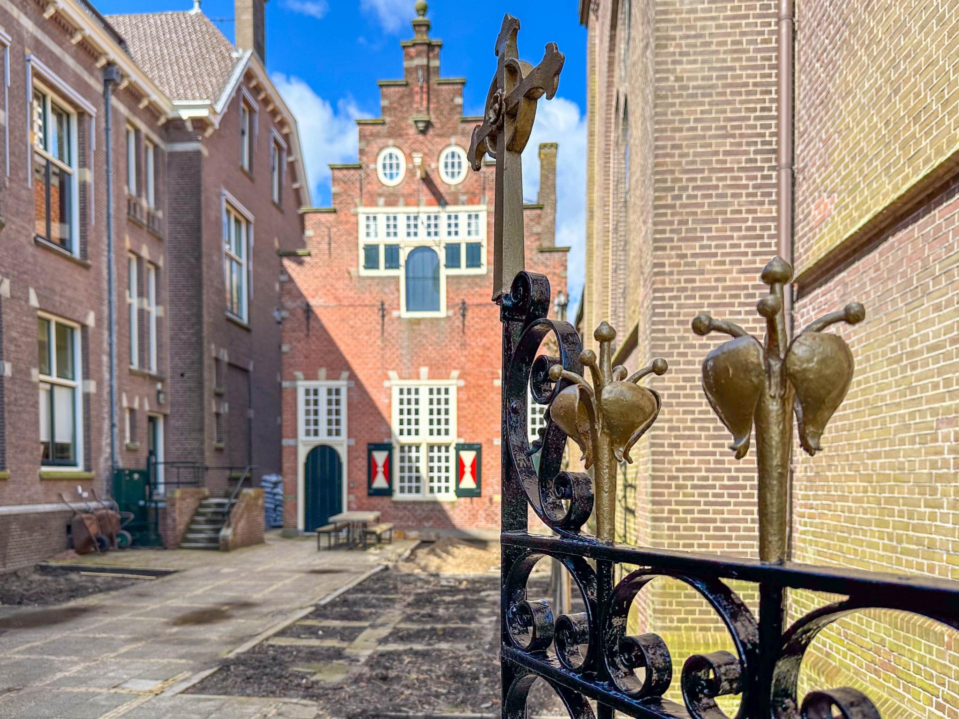 Twee historische weeshuizen voor 32 personen in hartje Enkhuizen - foto 25