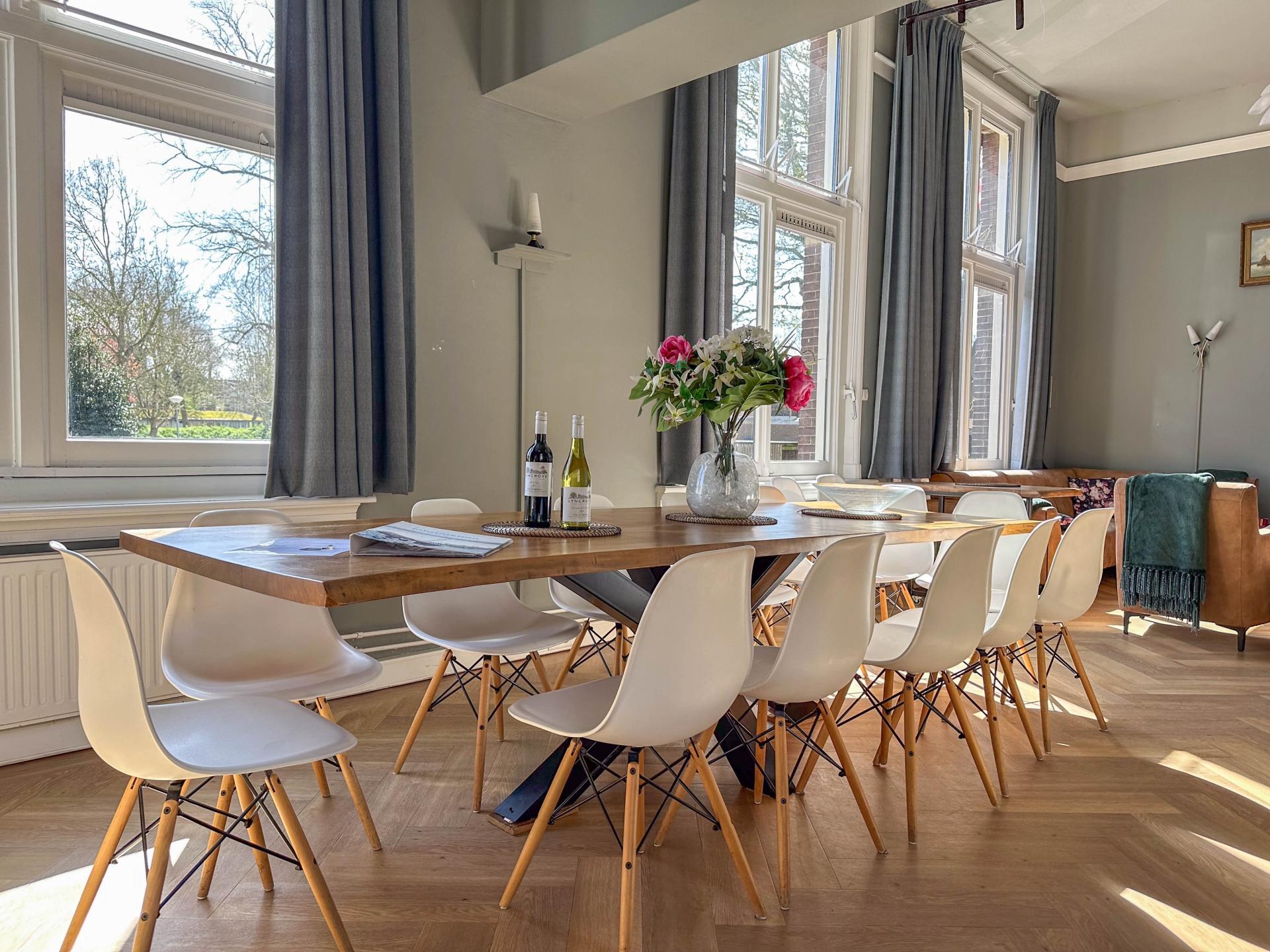Twee historische weeshuizen voor 32 personen in hartje Enkhuizen - foto 14