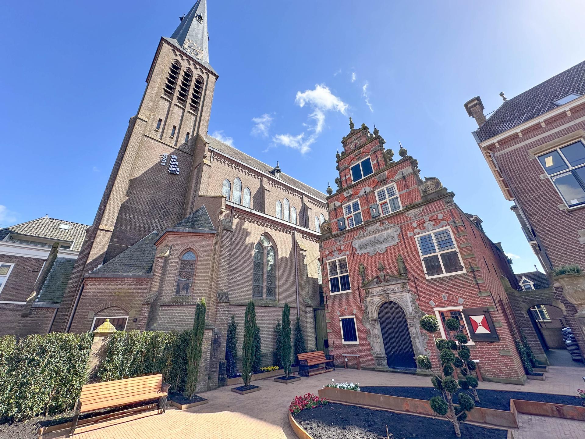 Twee historische weeshuizen voor 32 personen in hartje Enkhuizen - foto 3