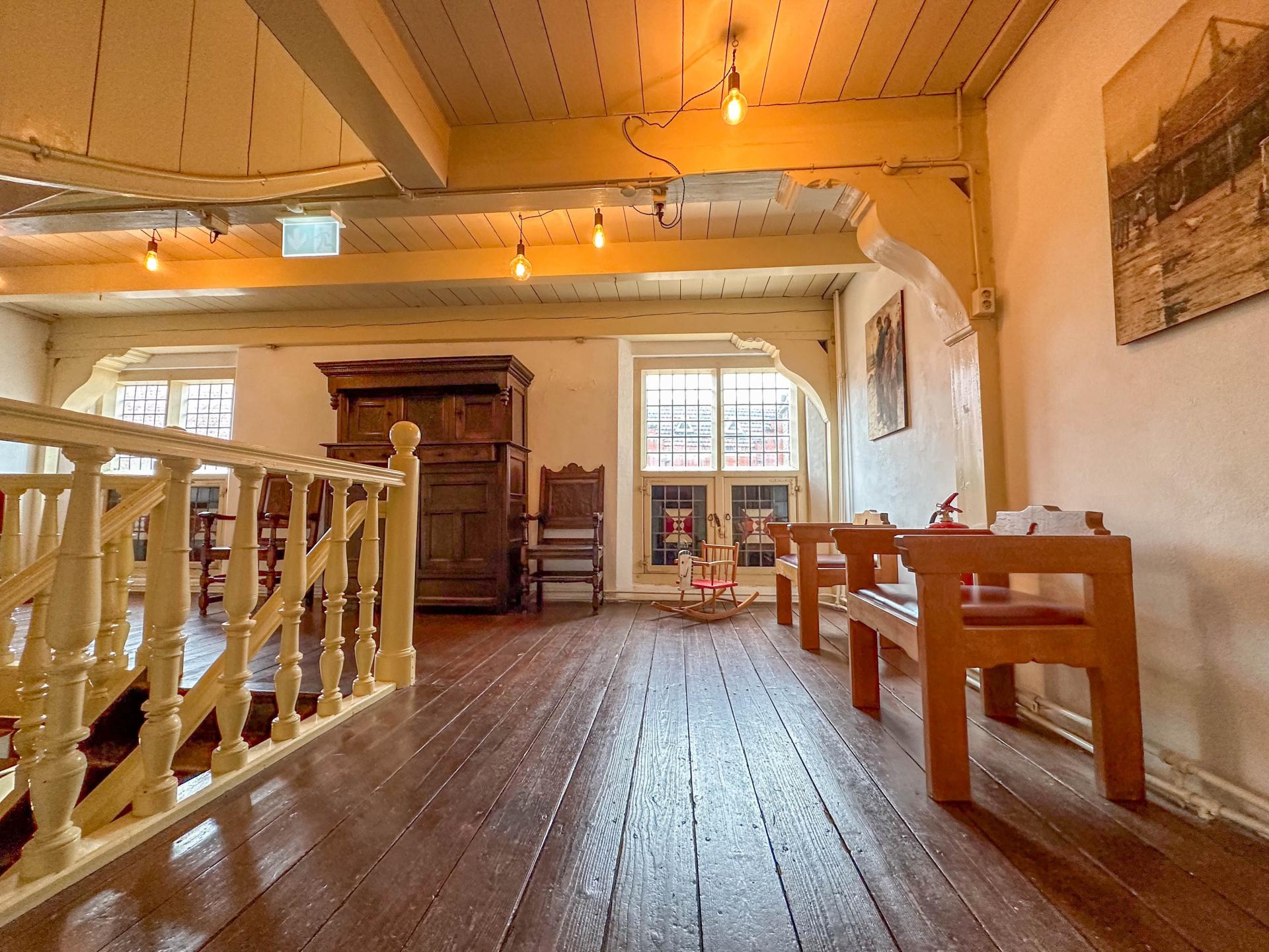 Twee historische weeshuizen voor 32 personen in hartje Enkhuizen - foto 15