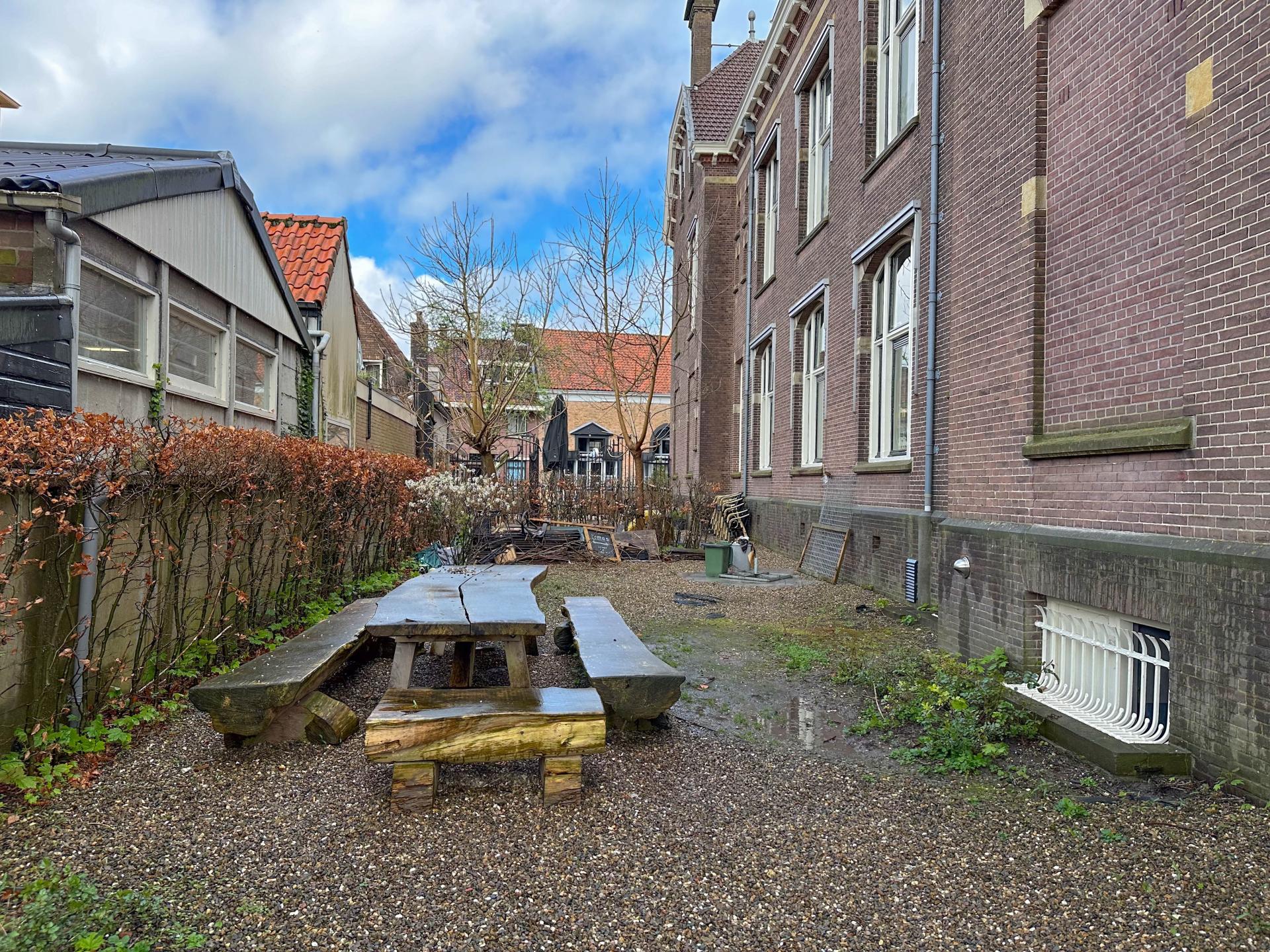 Twee historische weeshuizen voor 32 personen in hartje Enkhuizen - foto 26