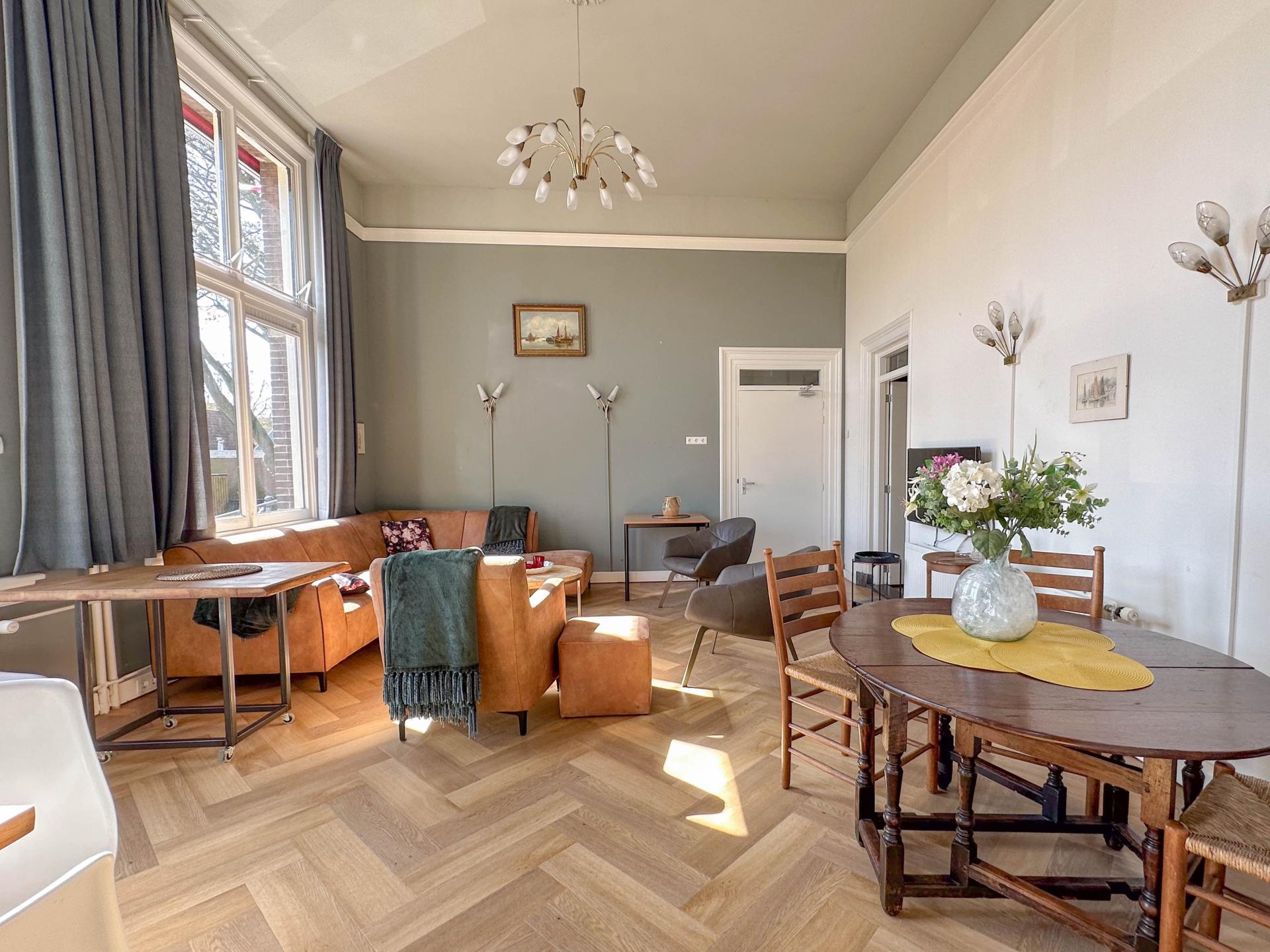 Twee historische weeshuizen voor 32 personen in hartje Enkhuizen - foto 7