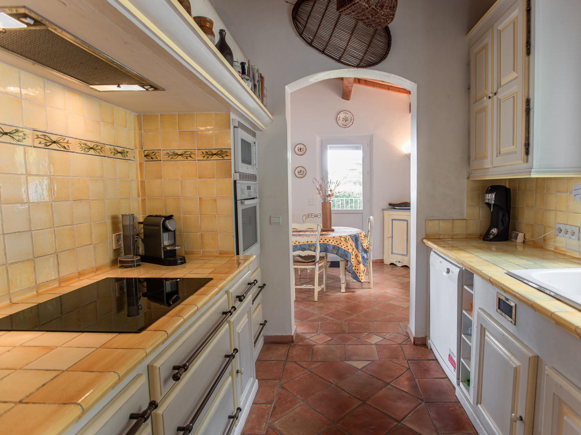 Villa met panoramisch uitzicht, privézwembad en strand op 2 km in Cavalaire-sur-Mer - foto 15