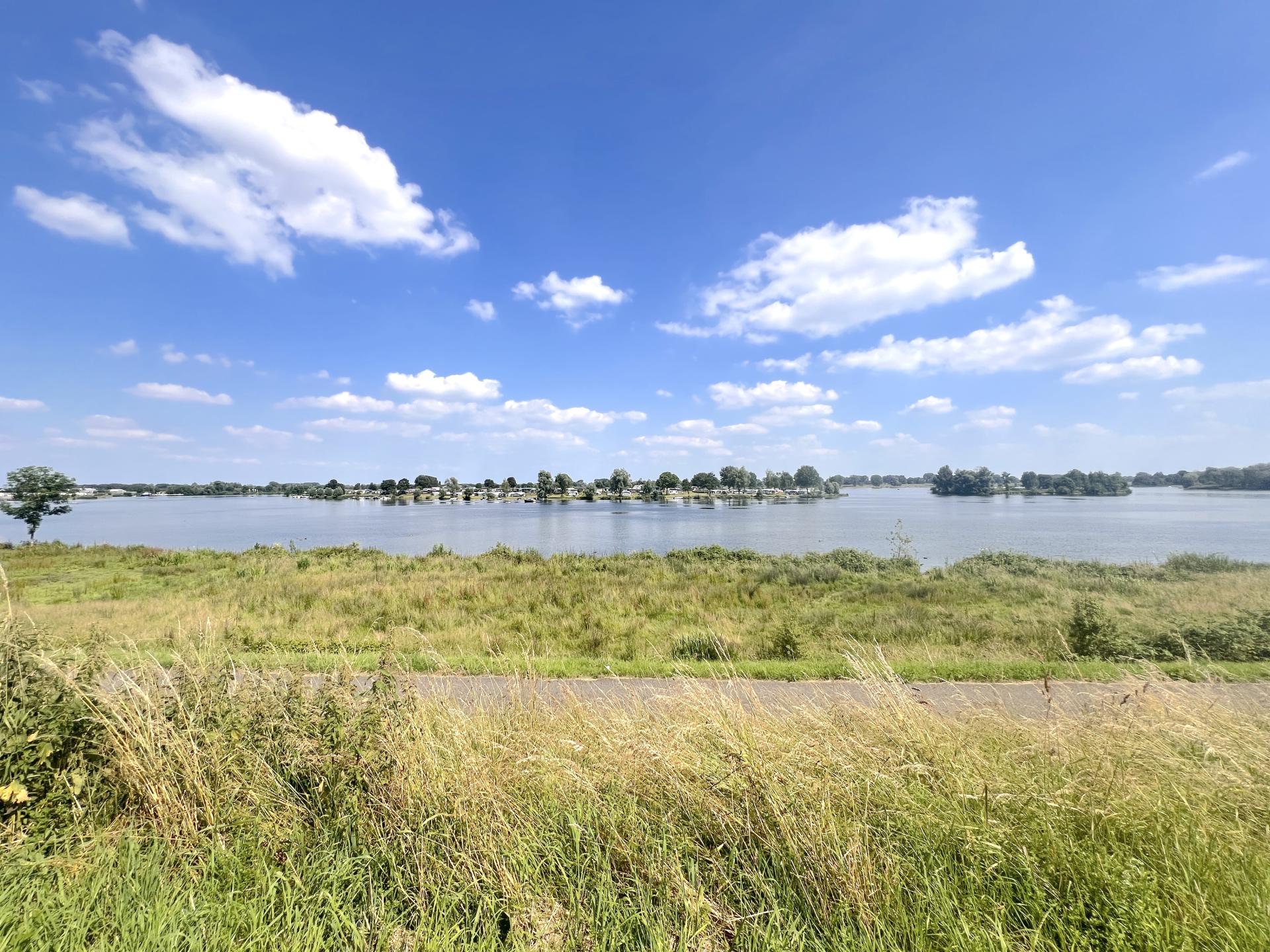 Luxe appartement aan de haven van Maasbommel met terras - foto 29