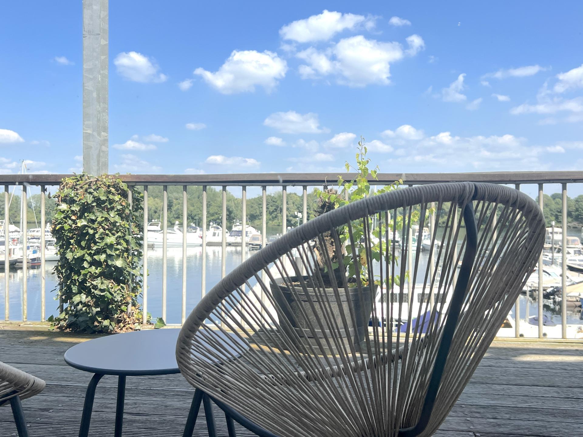 Luxe appartement aan de haven van Maasbommel met terras - foto 8