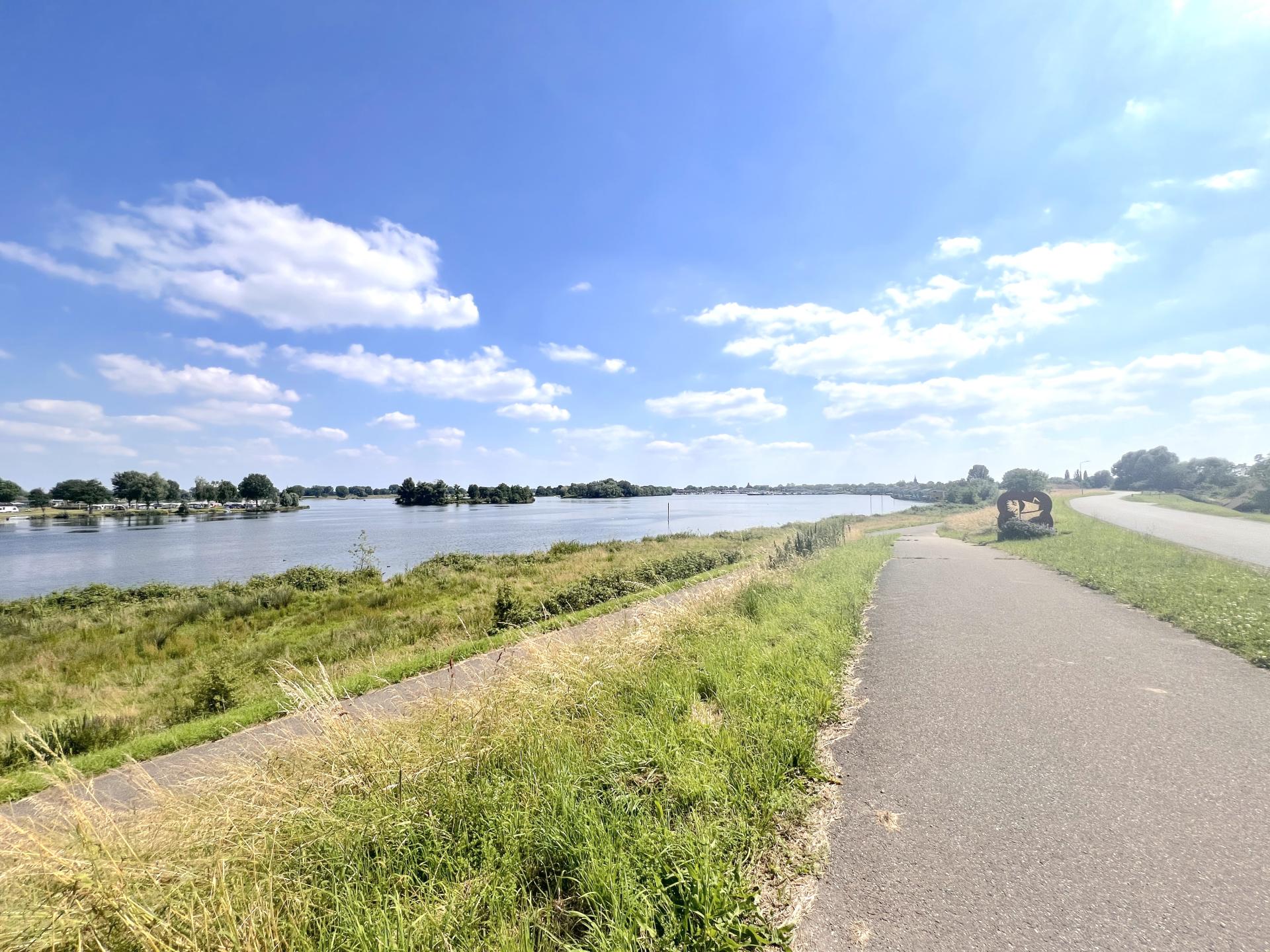 Luxe appartement aan de haven van Maasbommel met terras - foto 28