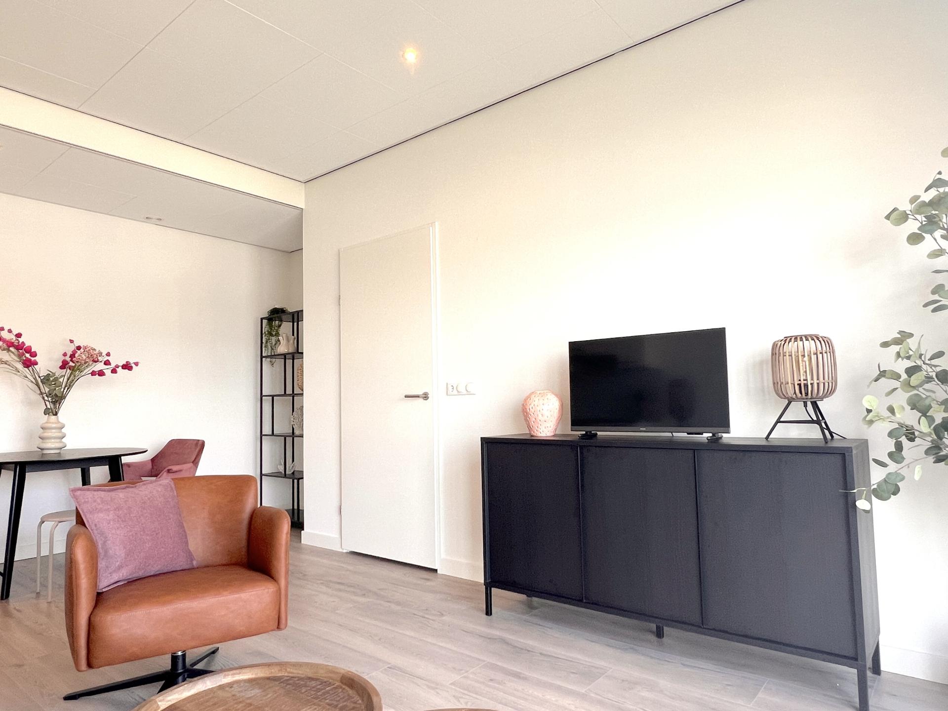 Luxe waterside appartement Maasbommel met havenzicht en terras - foto 18