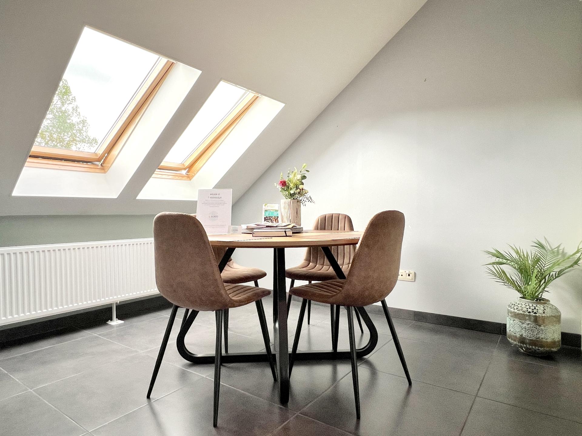 Centraal gelegen ruim appartement met tuin in Genk - foto 2