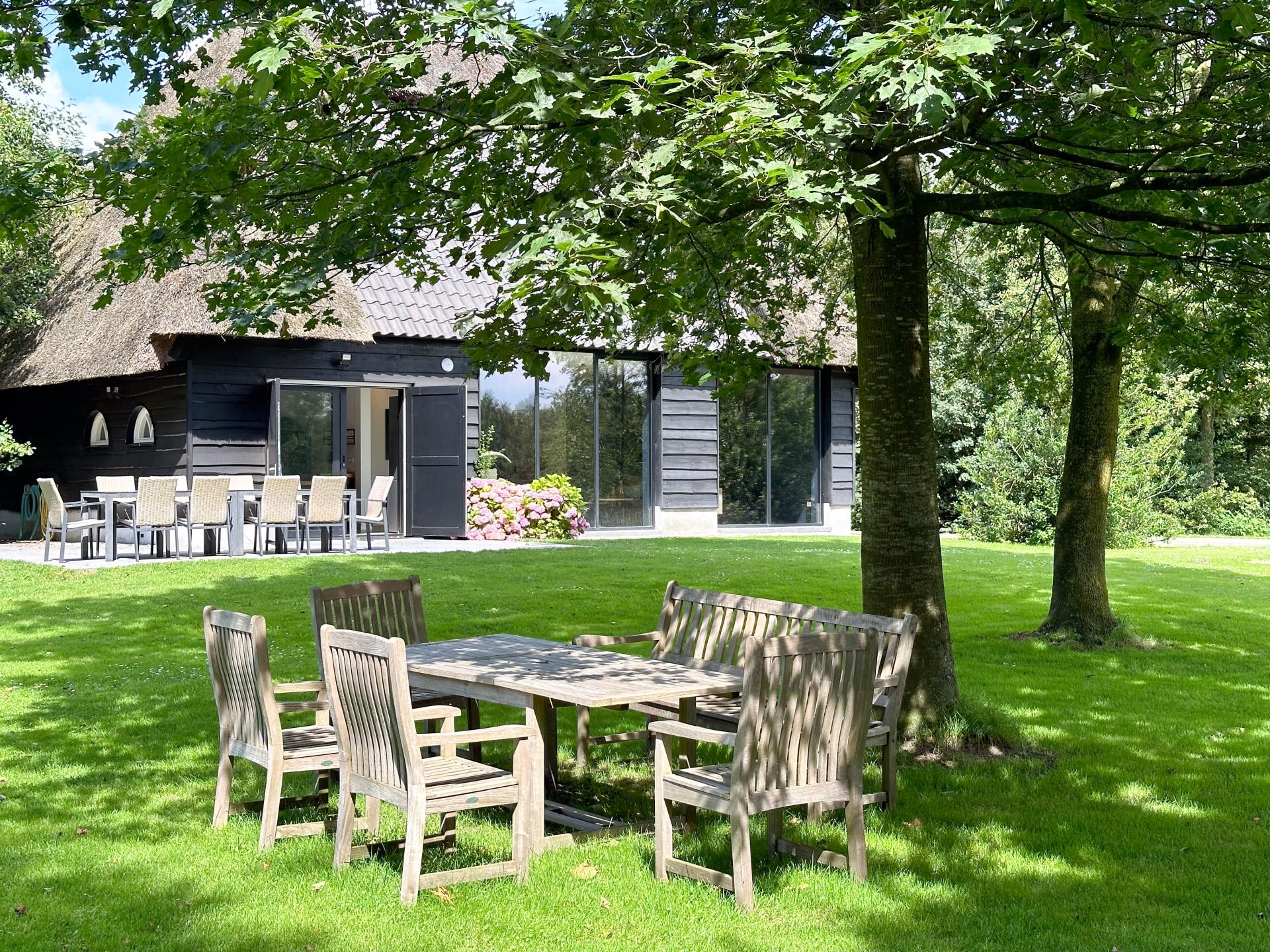 Vrijstaande villa met hottub en panoramisch uitzicht over natuurgebied - foto 37