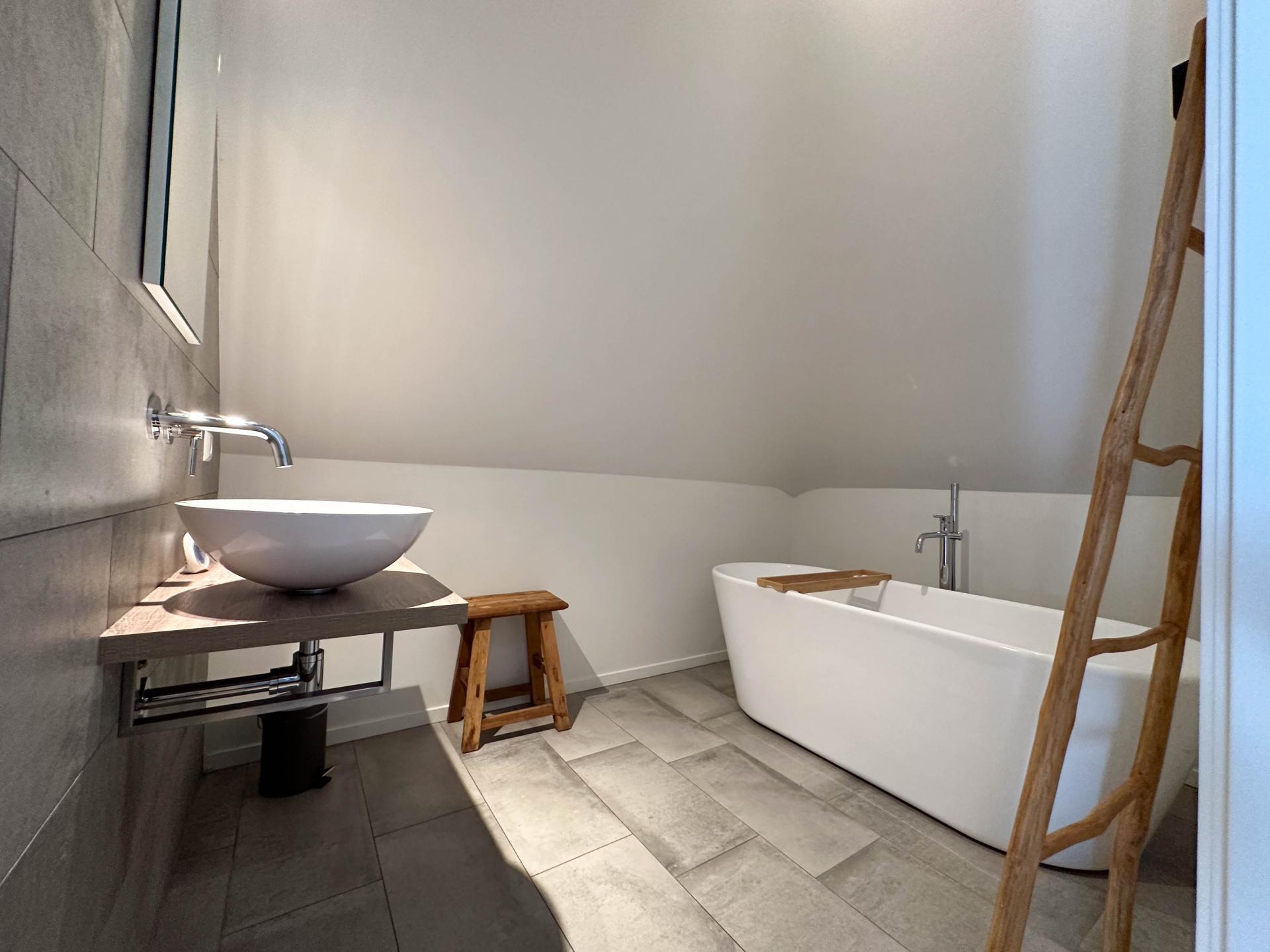 Vrijstaande villa met hottub en panoramisch uitzicht over natuurgebied - foto 23