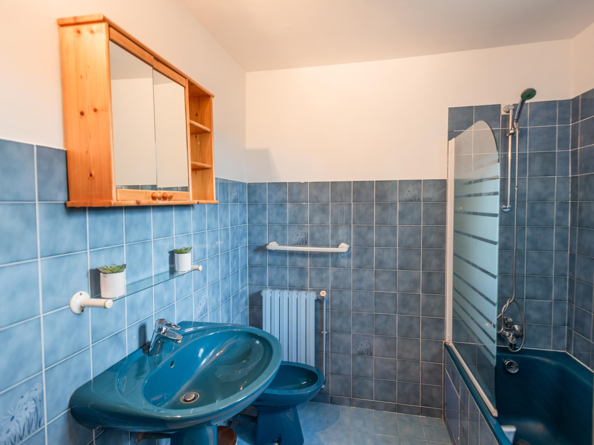 6-persoons vrijstaand vakantiehuis in Besse met zwembad - foto 16