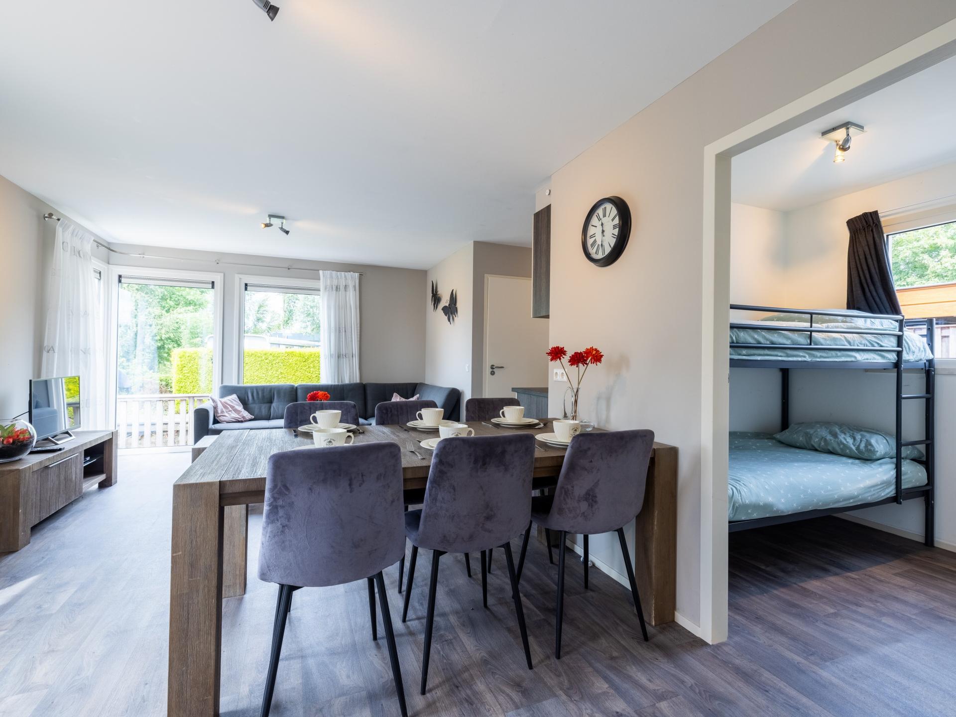 Landelijk chalet aan het water met eigen sloep in hartje Friesland - foto 11