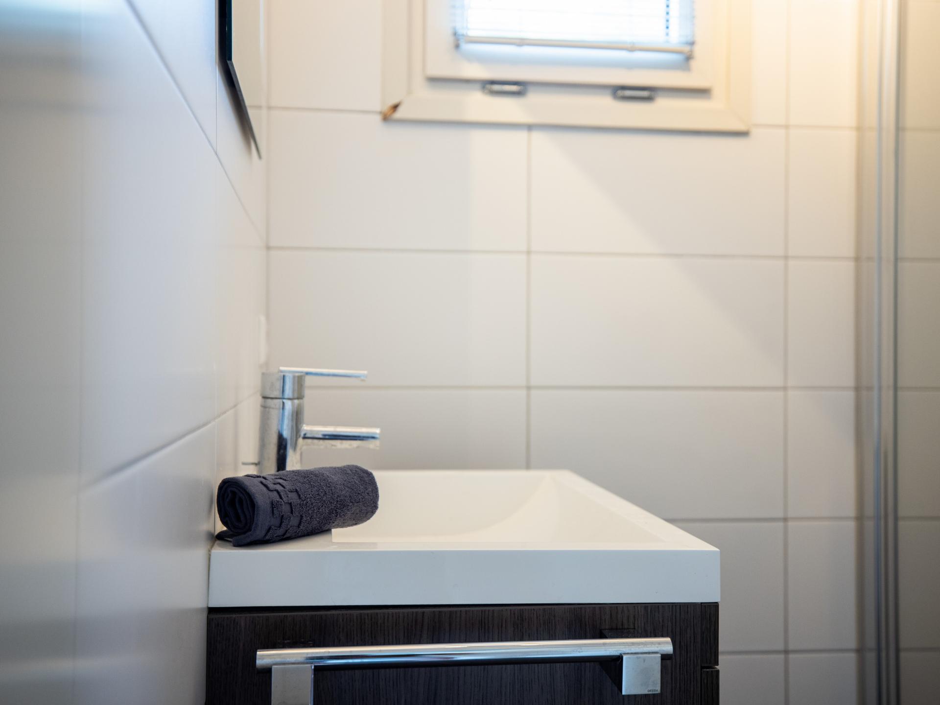 Landelijk chalet aan het water met eigen sloep in hartje Friesland - foto 17