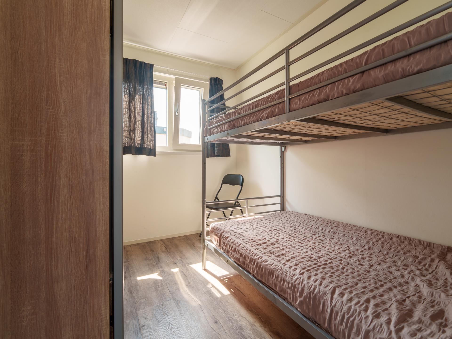 Luxe chalet aan het water met eigen sloep in hartje Friesland - foto 7