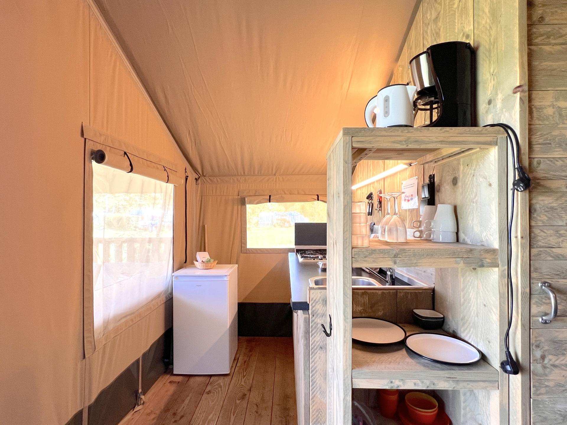 Luxe safaritent op sfeervol Veluws park, nabij bos en water - foto 14
