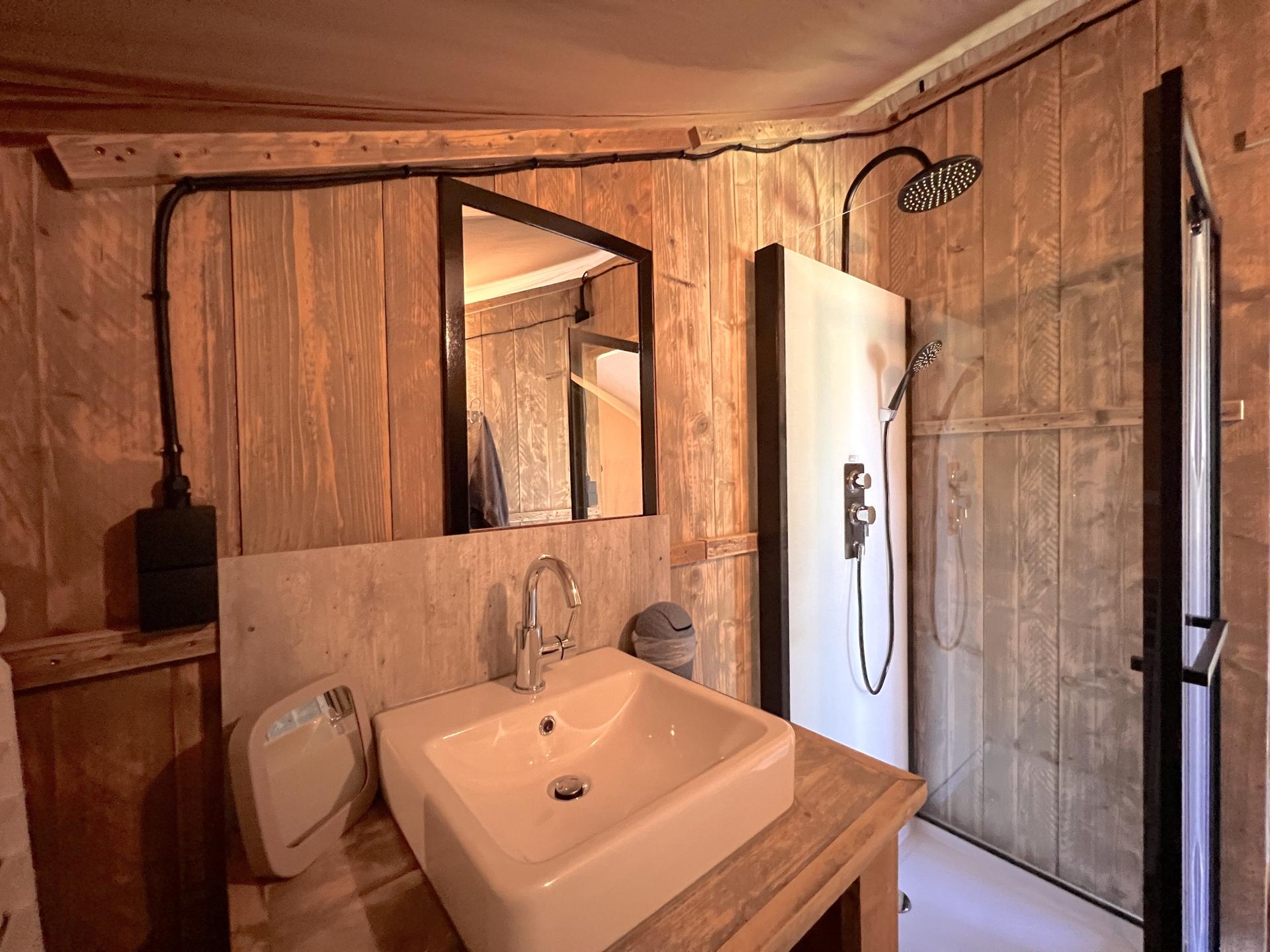 Luxe safaritent op sfeervol Veluws park, nabij bos en water - foto 21