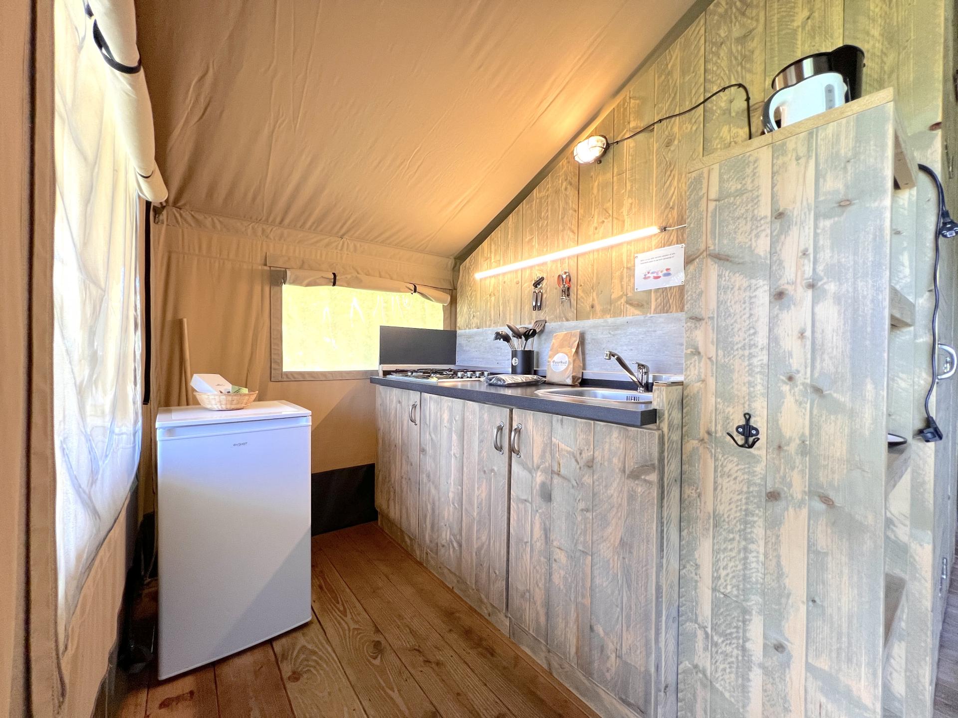 Luxe safaritent op sfeervol Veluws park, nabij bos en water - foto 6