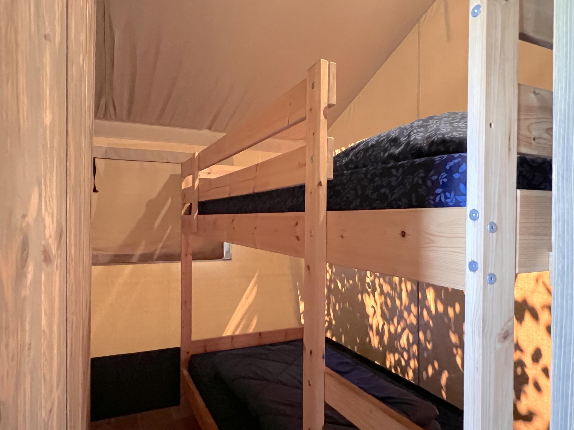 Luxe safaritent op sfeervol Veluws park, nabij bos en water - foto 9