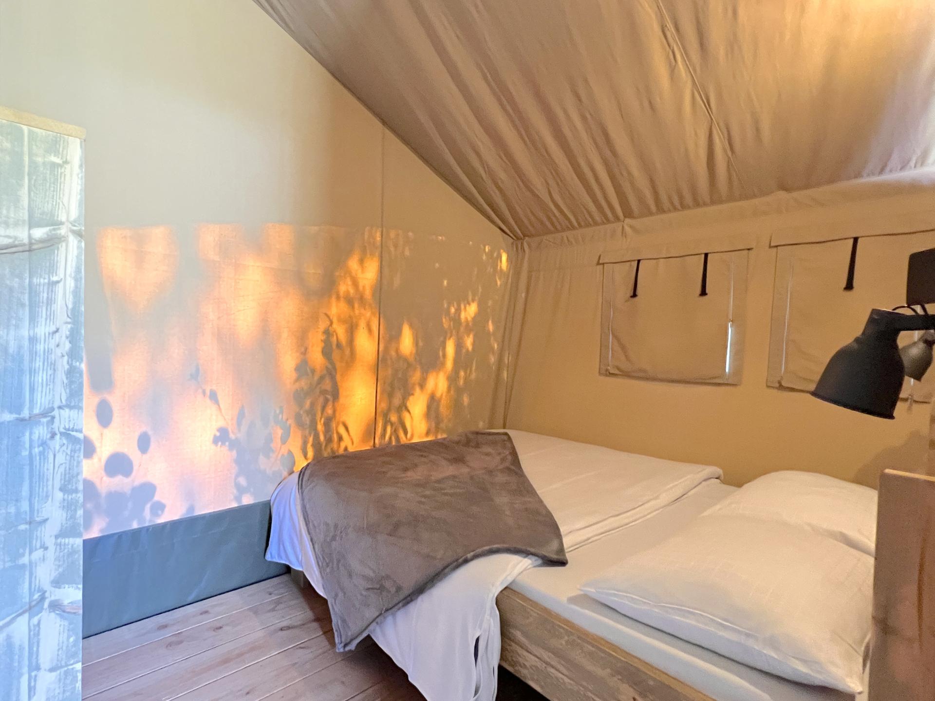 Luxe safaritent op sfeervol Veluws park, nabij bos en water - foto 18