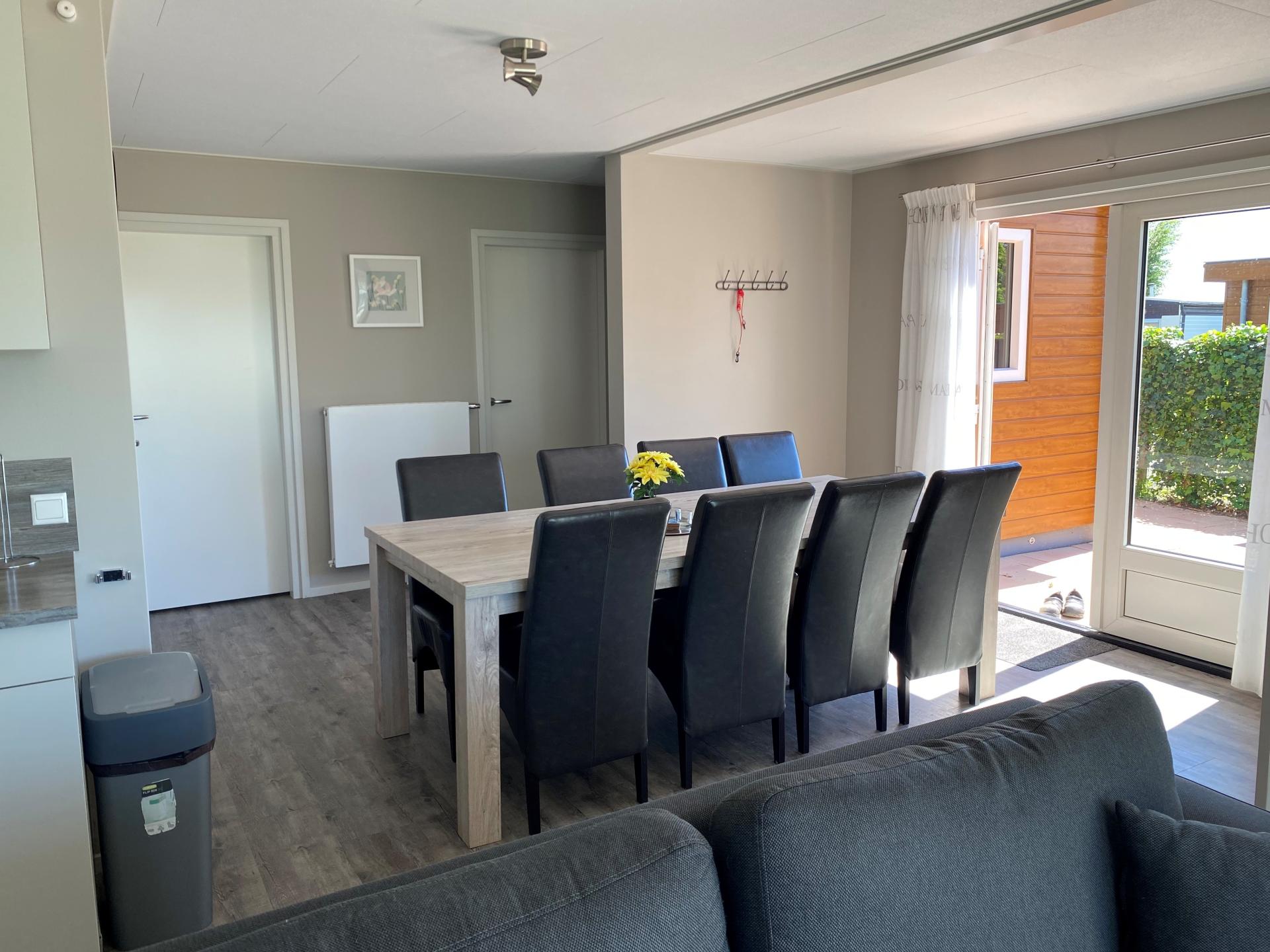 Luxe waterchalet met sloep in hartje Friese Meren – 8 personen - foto 7