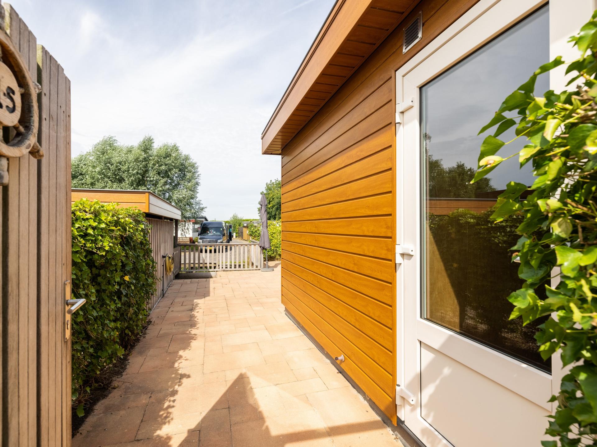 Luxe waterchalet met sloep in hartje Friese Meren – 8 personen - foto 17
