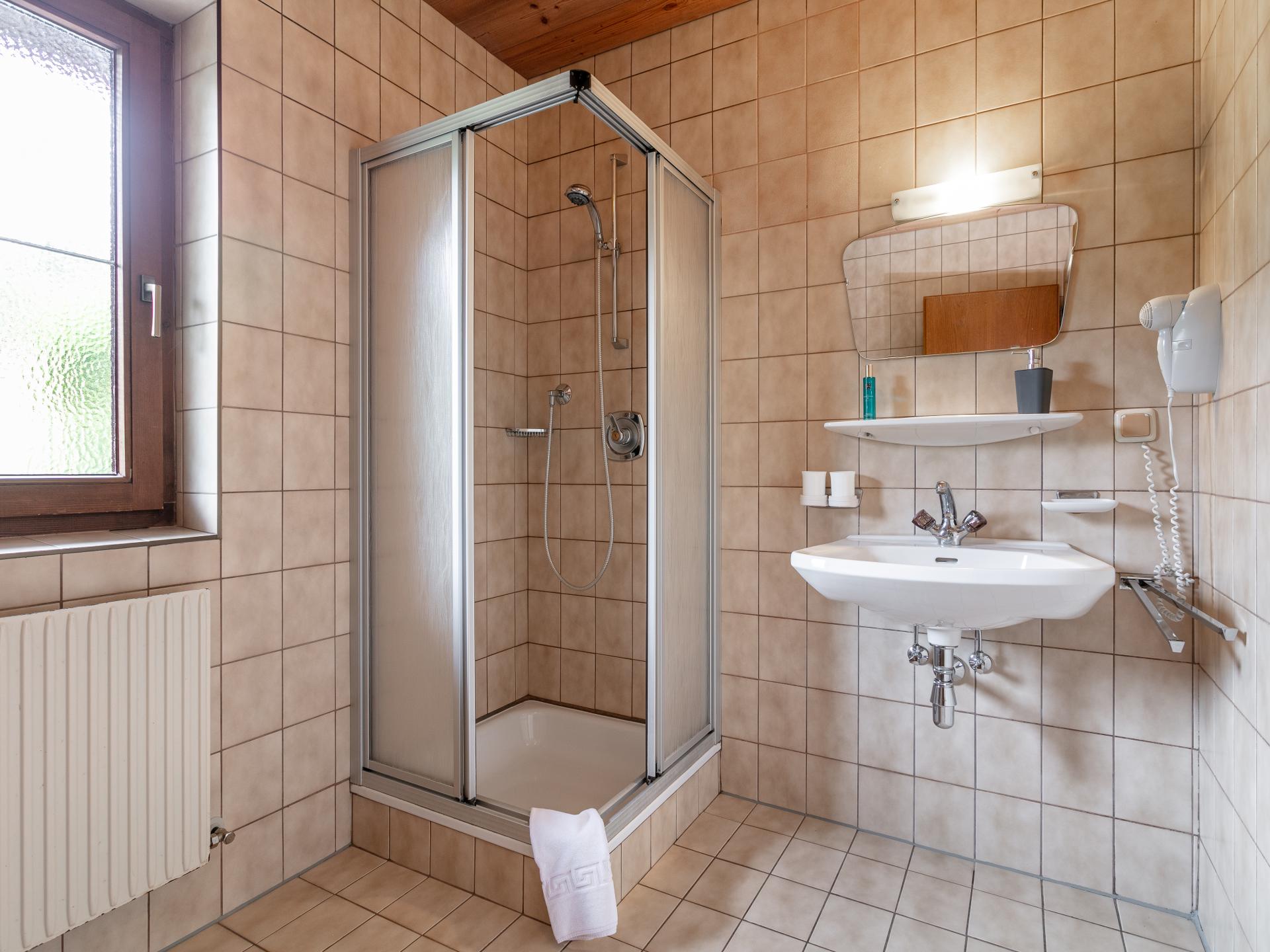 Aan de piste: Gezellig appartement in het centrum van Alpbach · 4 pers. - foto 13