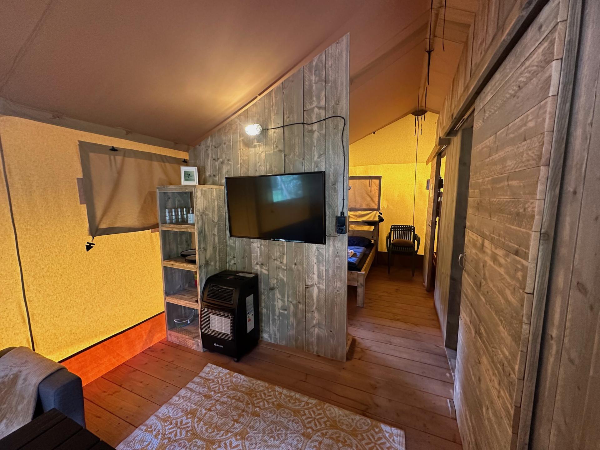 Luxe safaritent met hottub voor 6 personen op de Veluwe - foto 27