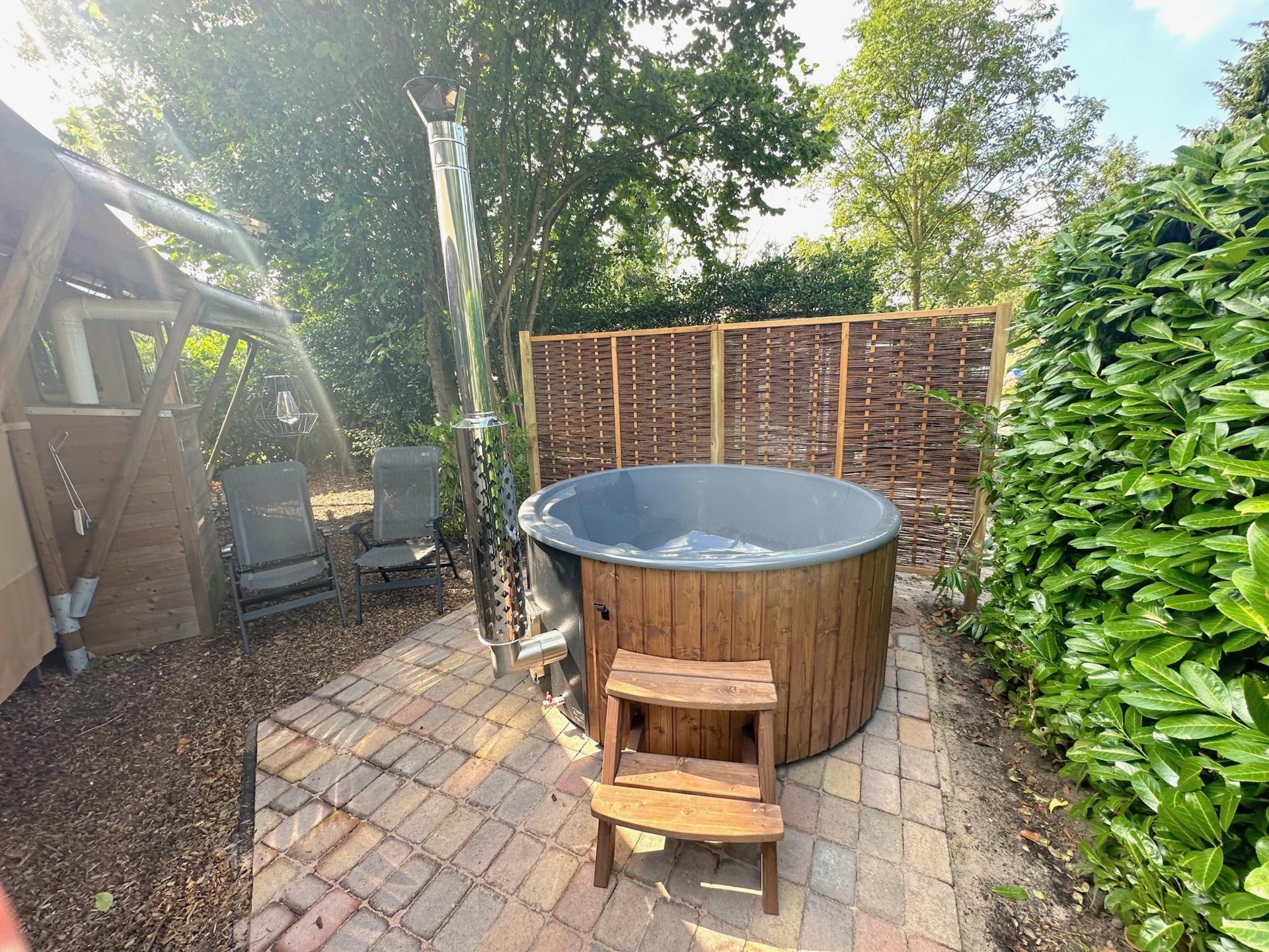 Luxe safaritent met hottub voor 6 personen op de Veluwe - foto 29