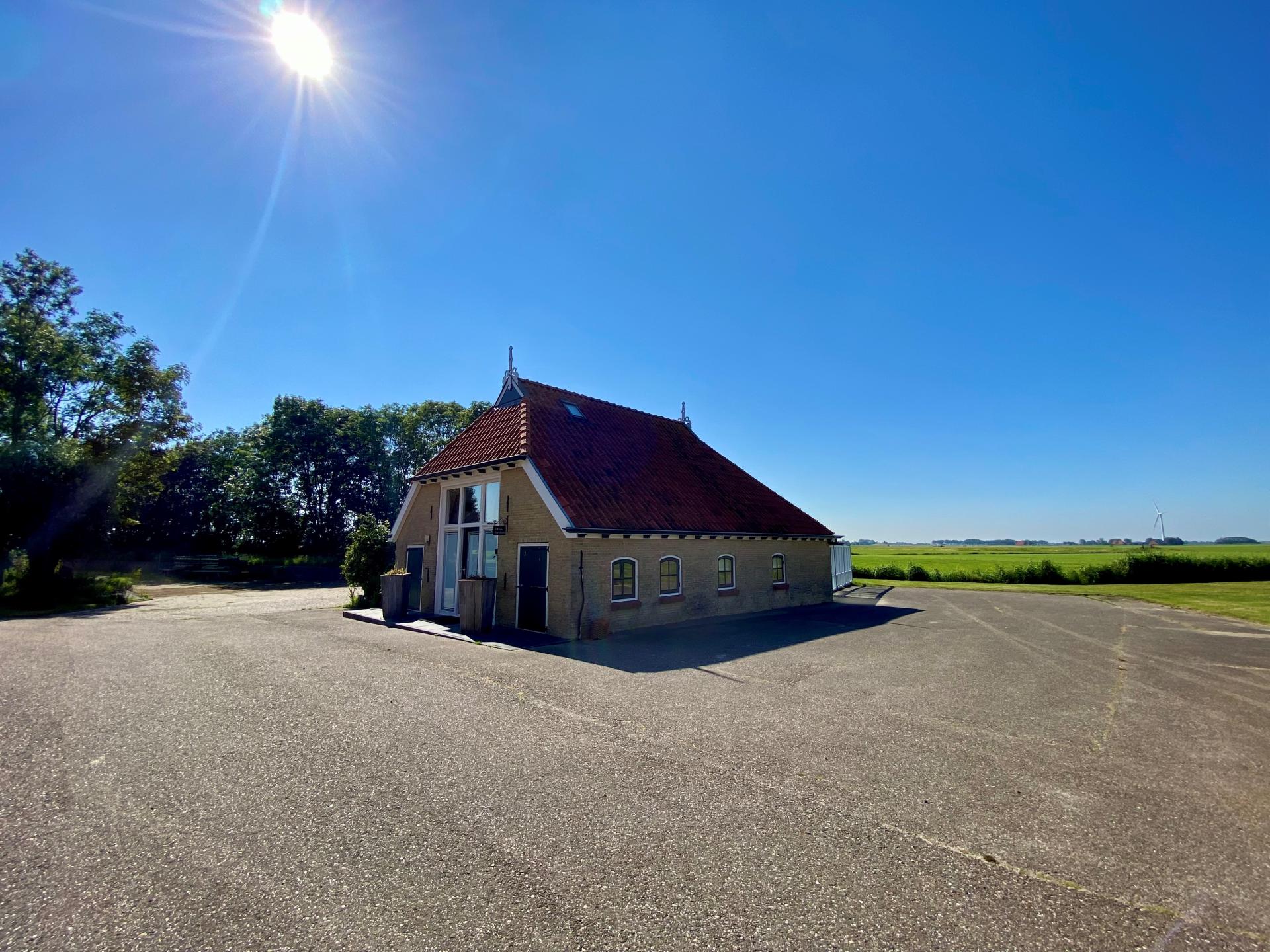 Sfeervol Koetshuis bij het Wad met weids uitzicht over Friese weilanden - foto 40