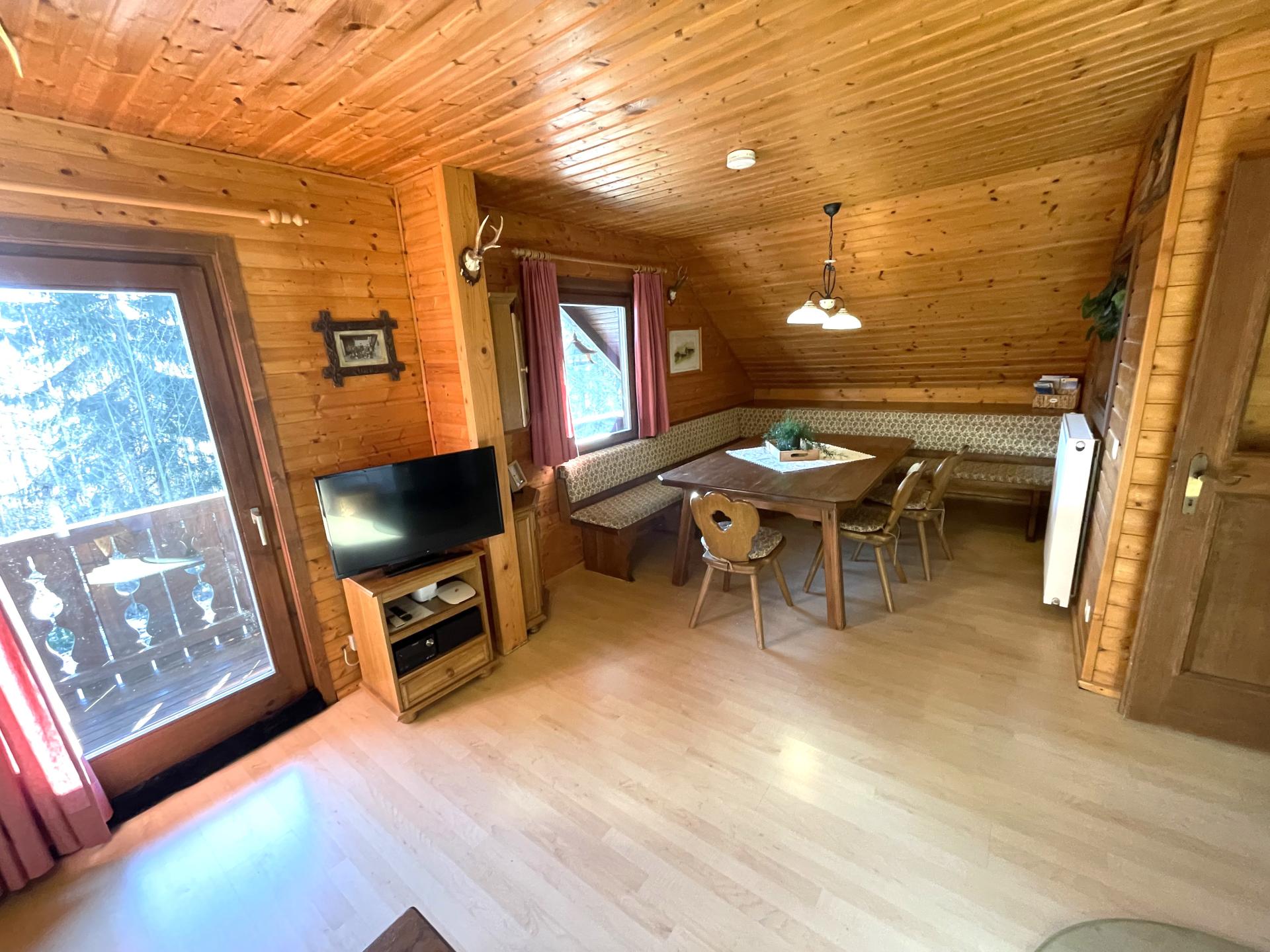 12-persoons ruim vakantiehuis in Gnesau met sauna en grote tuin - foto 21
