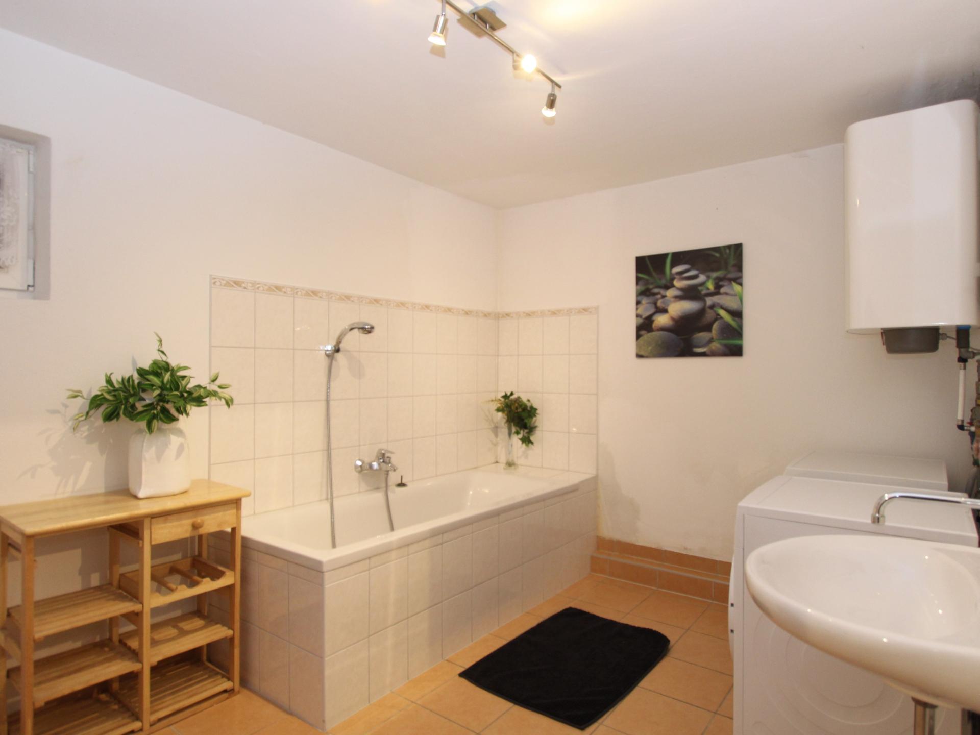 12-persoons ruim vakantiehuis in Gnesau met sauna en grote tuin - foto 39